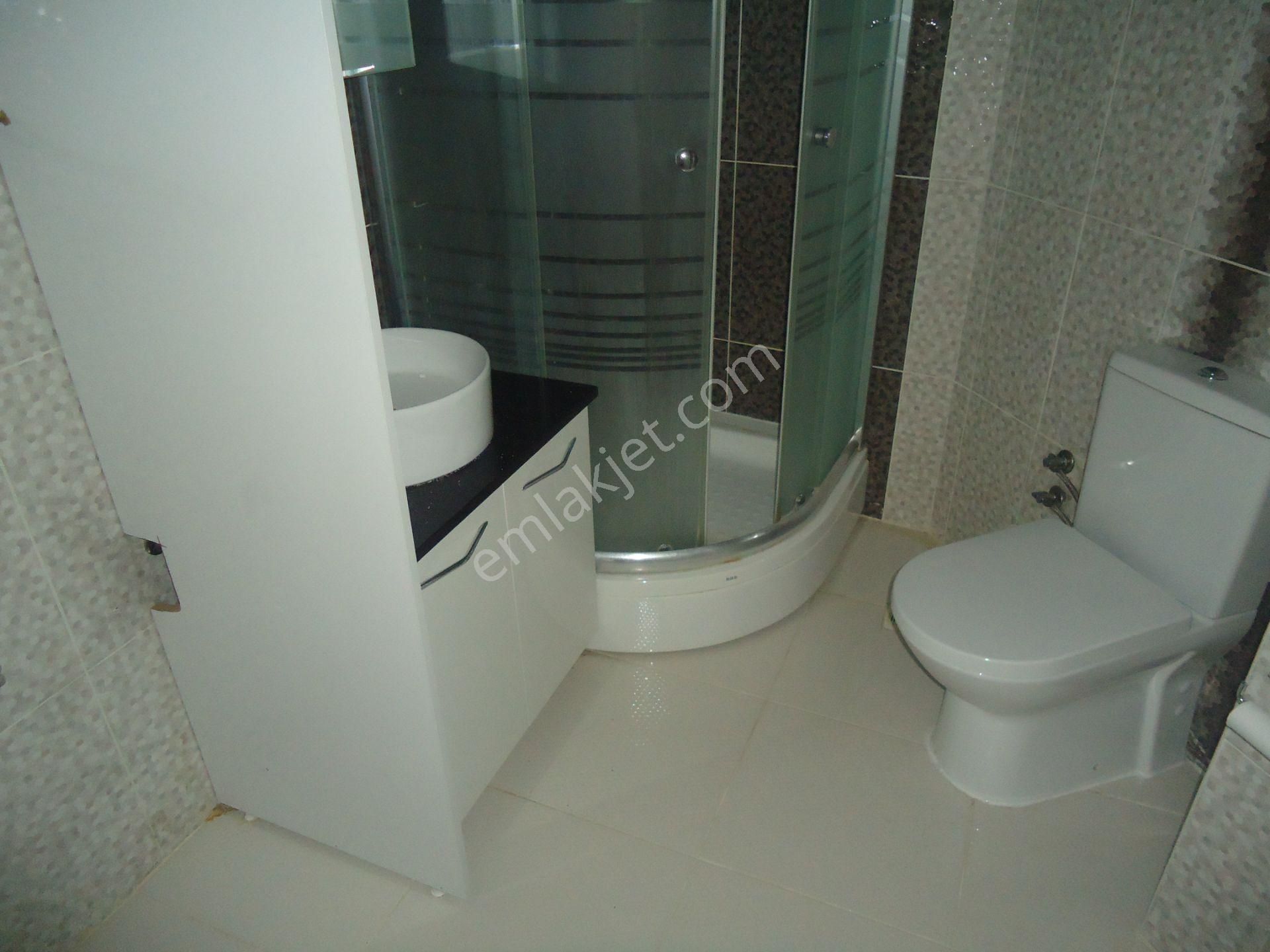 Krc'den Yerden Isıtmalı Manzaralı Full Yapılı Kiralık 3+1 Daire - Görsel 17