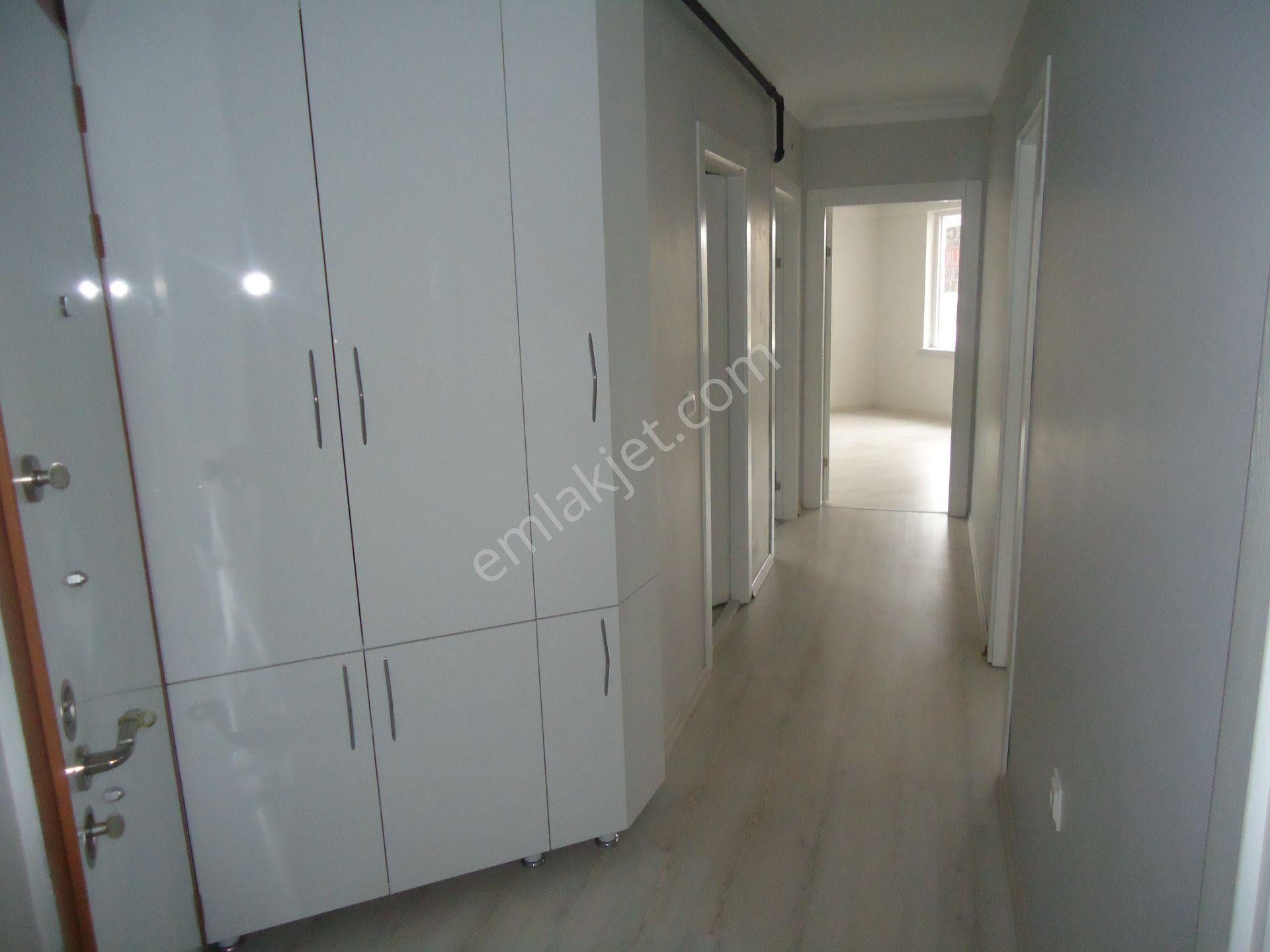 Krc'den Yerden Isıtmalı Manzaralı Full Yapılı Kiralık 3+1 Daire - Görsel 5