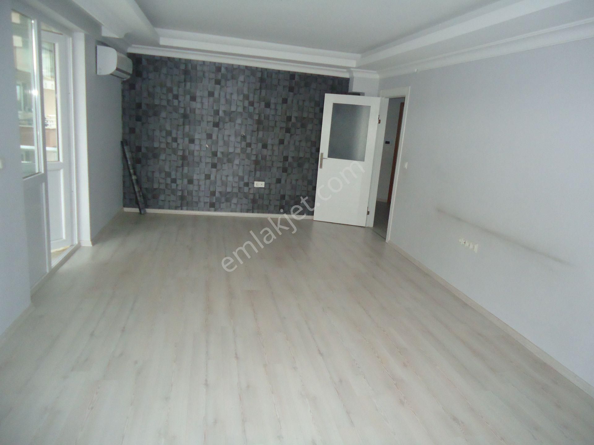Krc'den Yerden Isıtmalı Manzaralı Full Yapılı Kiralık 3+1 Daire - Görsel 11