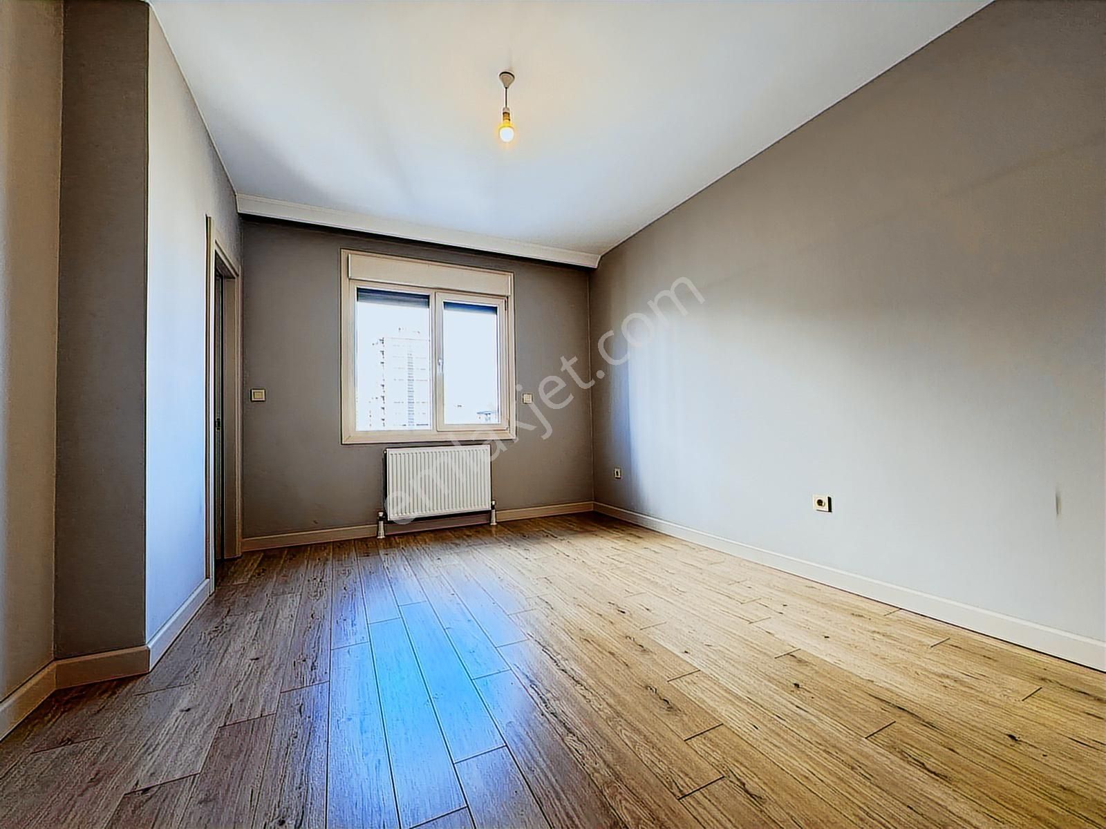 Suadiye'de 3+1 Net 95m2 Ebv Banyolu Havuzlu Site Özellikli Boş - Görsel 33