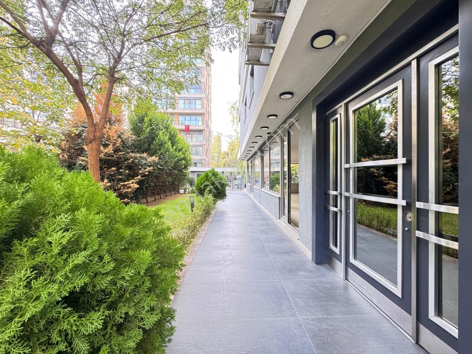 Suadiye'de 3+1 Net 95m2 Ebv Banyolu Havuzlu Site Özellikli Boş - Görsel 23