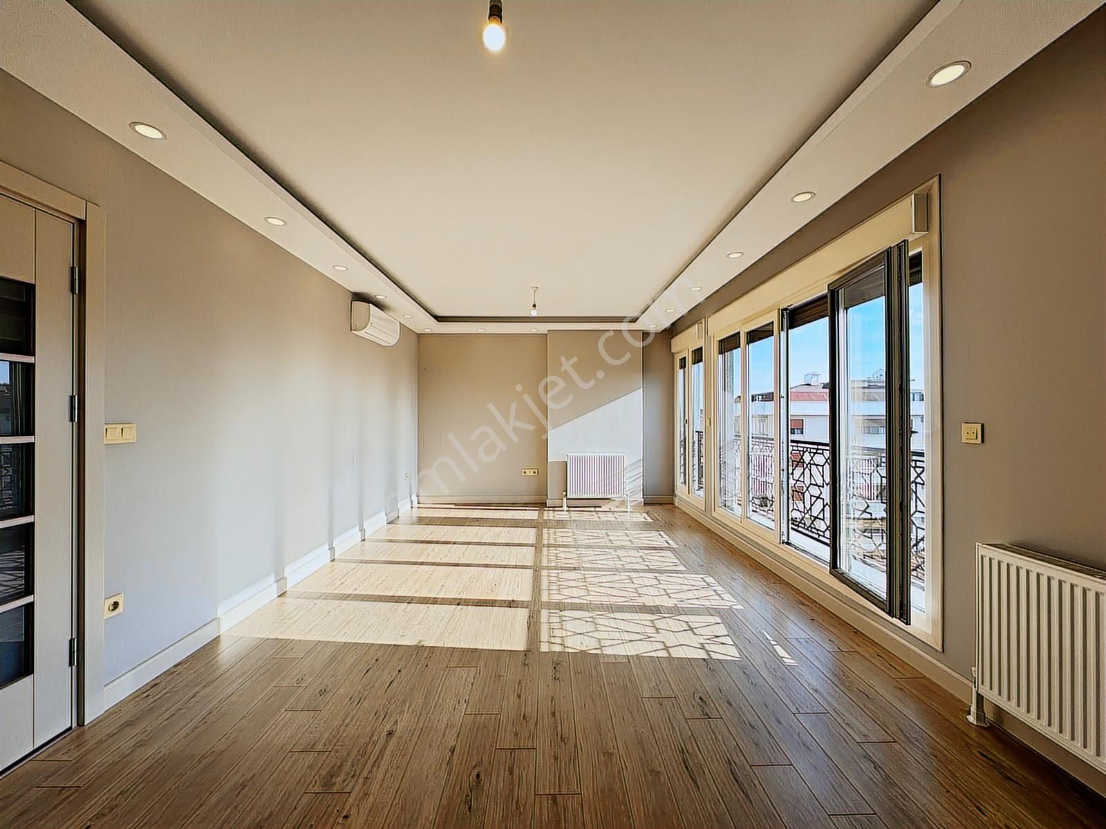 Suadiye'de 3+1 Net 95m2 Ebv Banyolu Havuzlu Site Özellikli Boş - Görsel 24