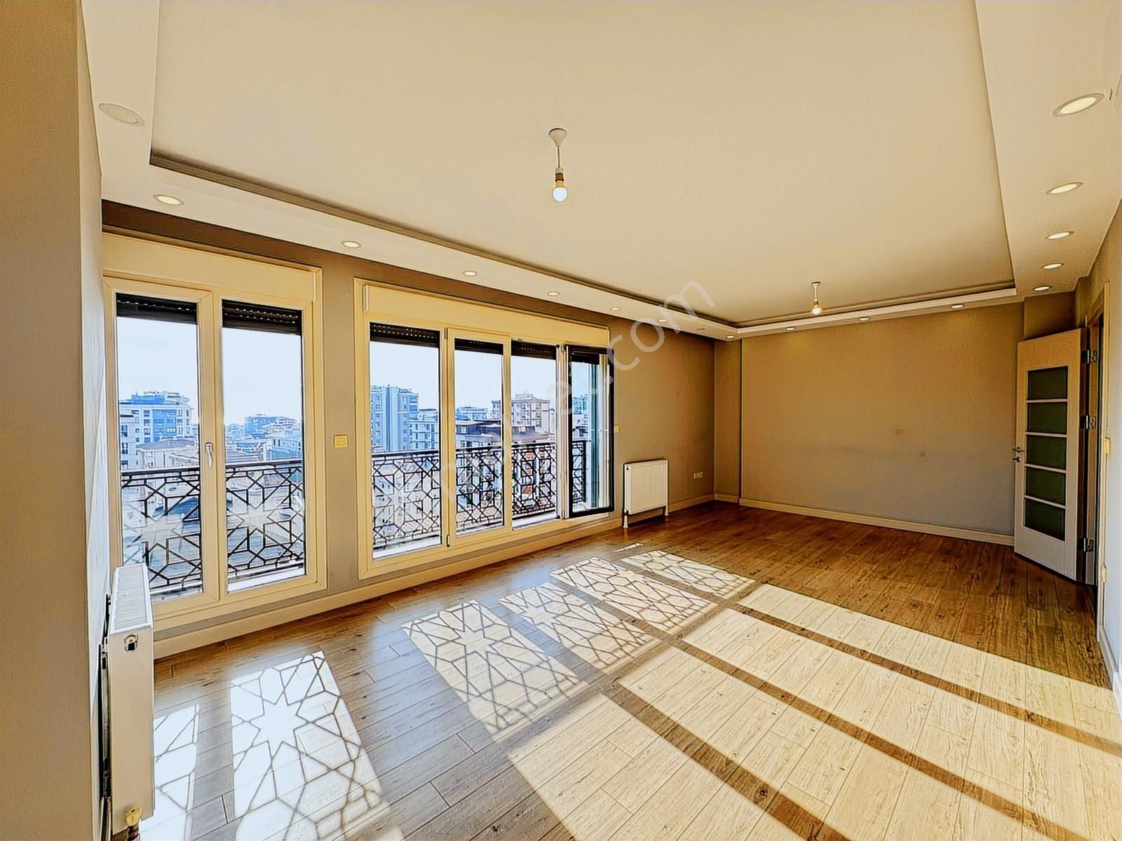 Suadiye'de 3+1 Net 95m2 Ebv Banyolu Havuzlu Site Özellikli Boş - Görsel 18