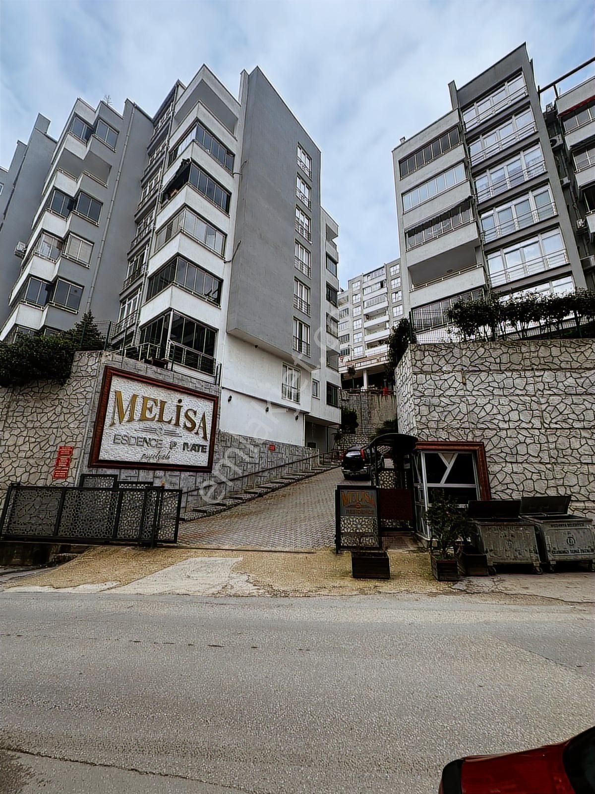 Bursa Mudanya Güzelyalı Burgaz Mh. Satılık 6+2 Manzaralı Dubleks