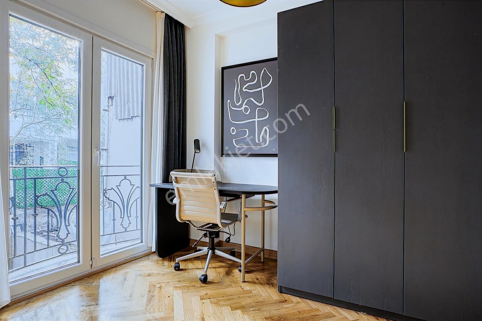 Çukurcuma Masumiyet Müzesi Sokağında Yeni Binada Full Eşyalı 1+1 - Görsel 8