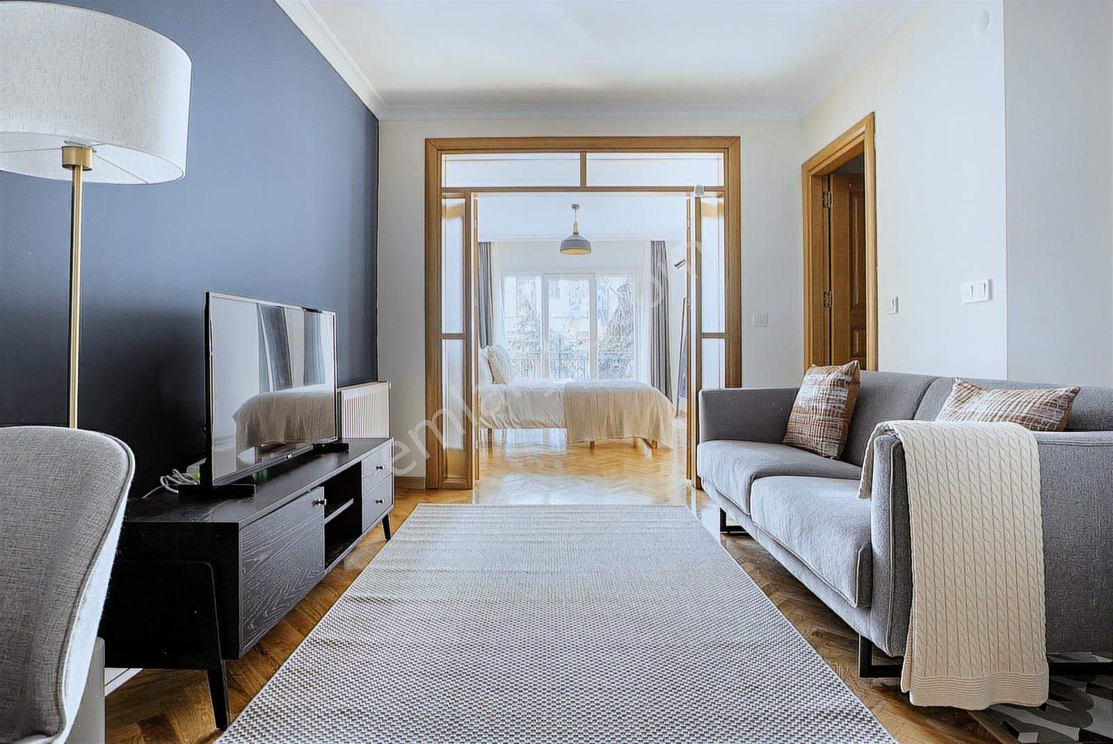 Çukurcuma Masumiyet Müzesi Sokağında Yeni Binada Full Eşyalı 1+1