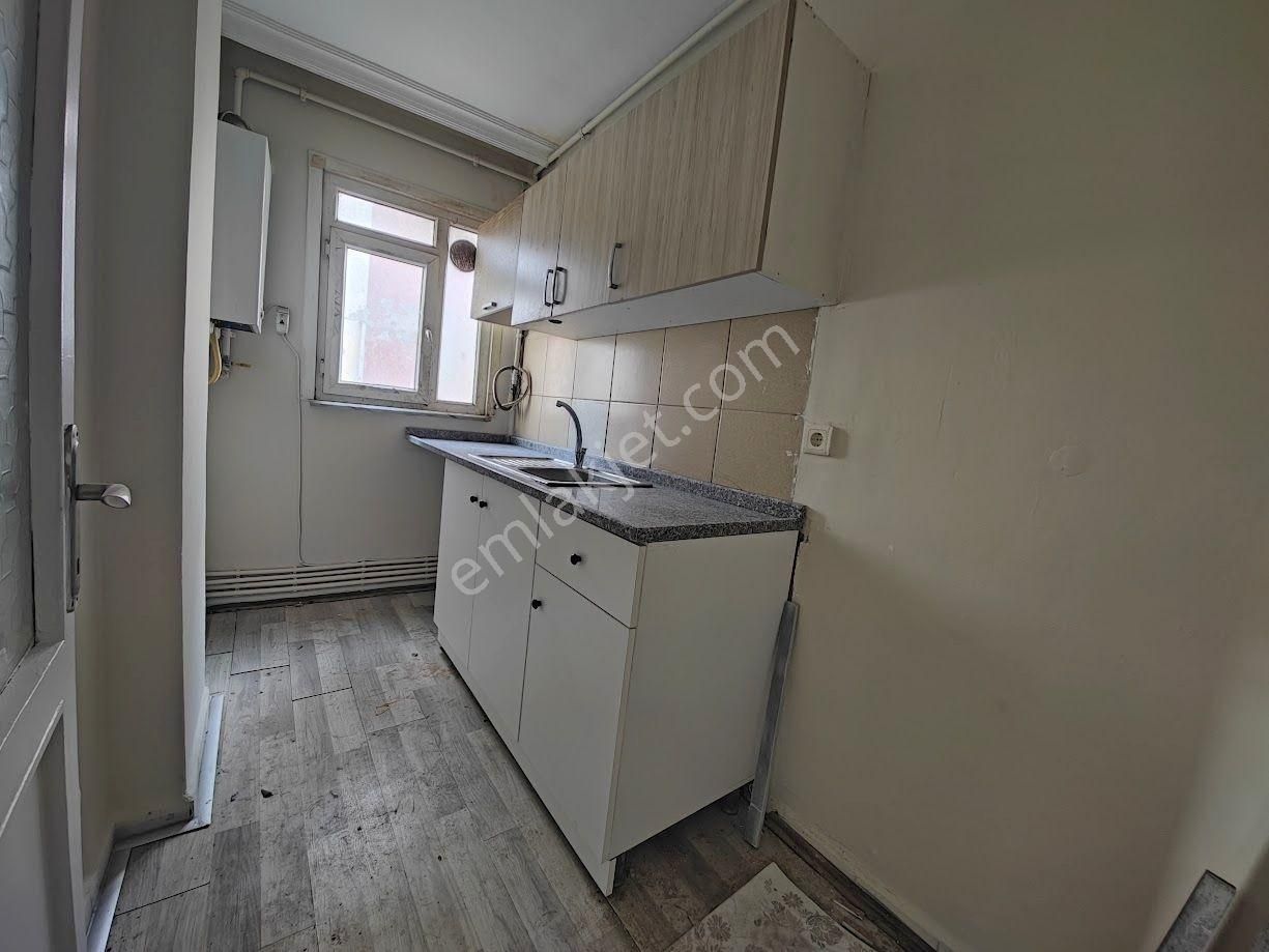 Yıldız Dan Metrobüse Yakın Kiralık 2+1 Ara Kat Daire Ahmet Yesevi Caddesi Üzerinde - Görsel 9