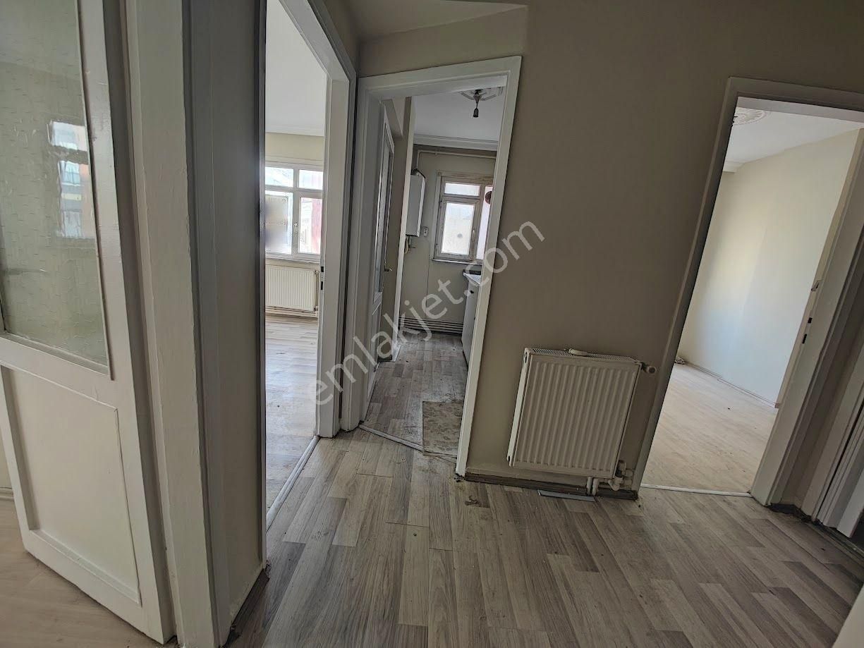 Yıldız Dan Metrobüse Yakın Kiralık 2+1 Ara Kat Daire Ahmet Yesevi Caddesi Üzerinde - Görsel 12