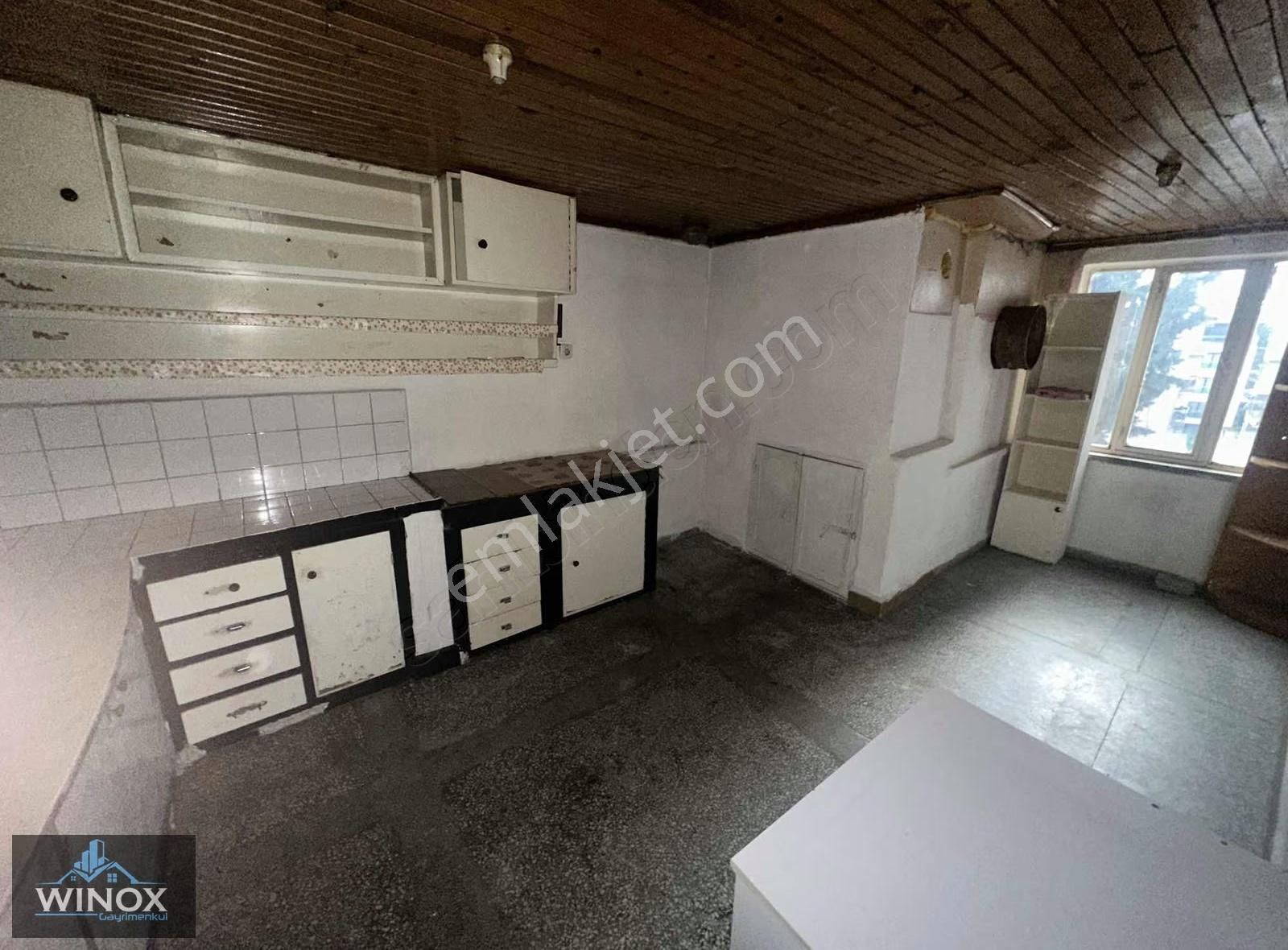 Kıbrısşehıtler Caddesi Üzerinde Kiralık