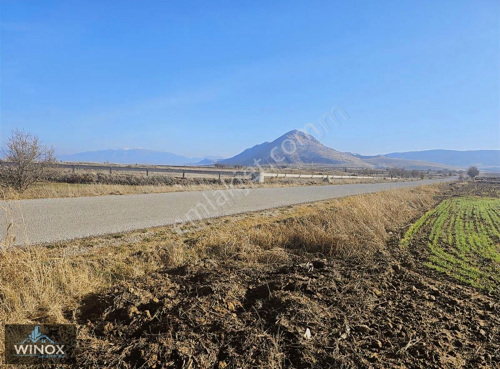 Çivril, Çıtak Mh Yola Ve Sulama Kanalına Cepheli Satılık Tarla