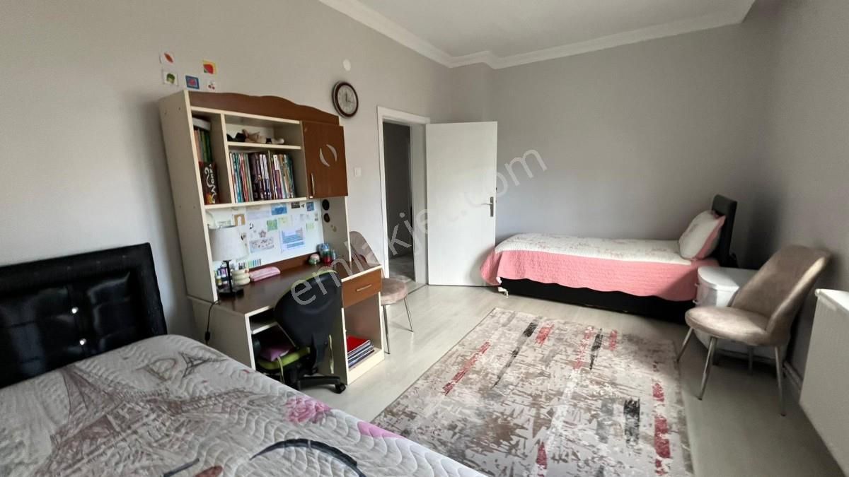 Fiyat Düştü!! 400 Evlerde Kapalı Garajlı 2+1 Satılık Daire - Görsel 23