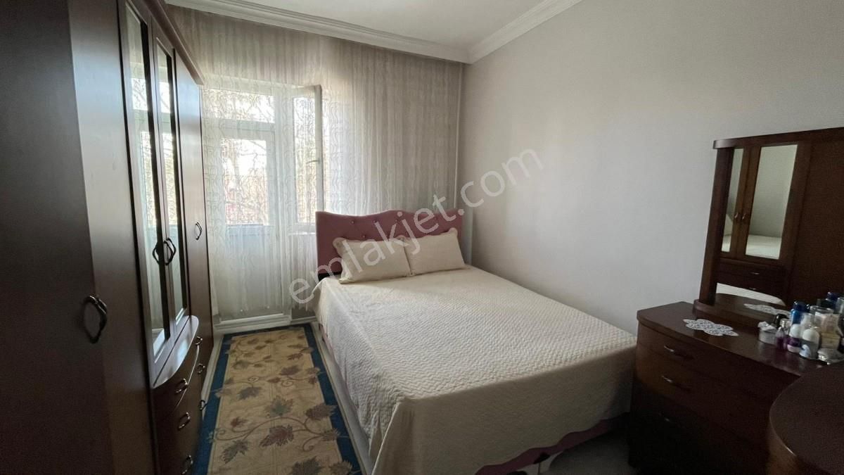 Fiyat Düştü!! 400 Evlerde Kapalı Garajlı 2+1 Satılık Daire - Görsel 17