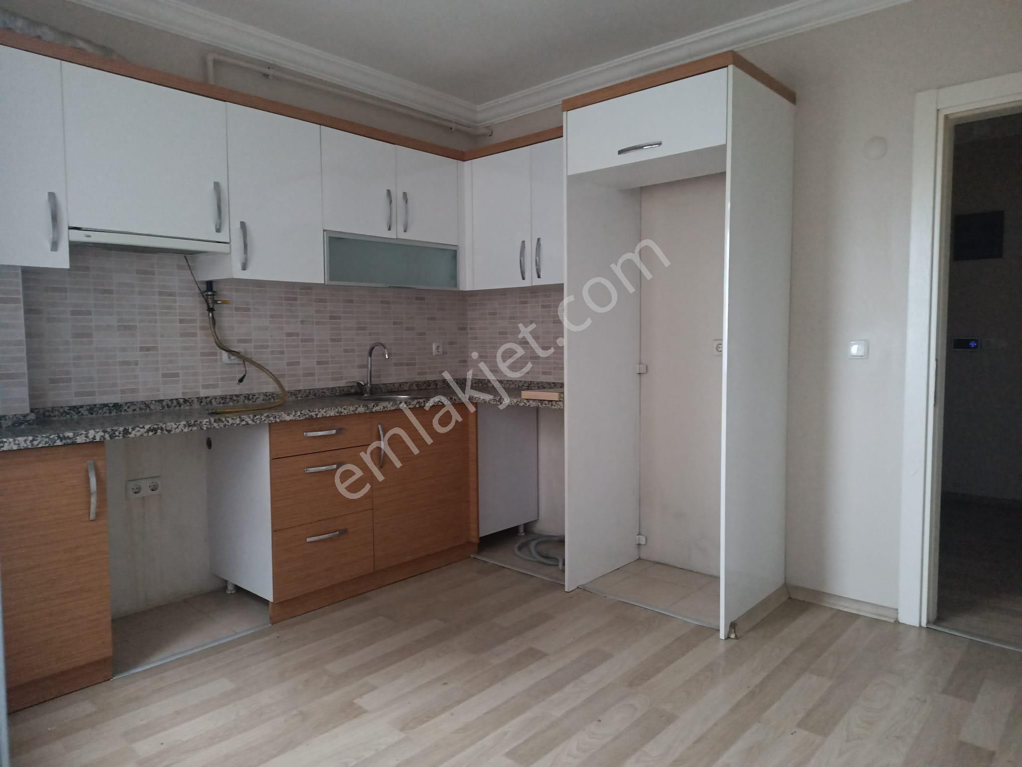 Buket Emlaktan 2+1 Kiralık Daire Doğalgazlı Ara Kat Asansörlü - Görsel 16