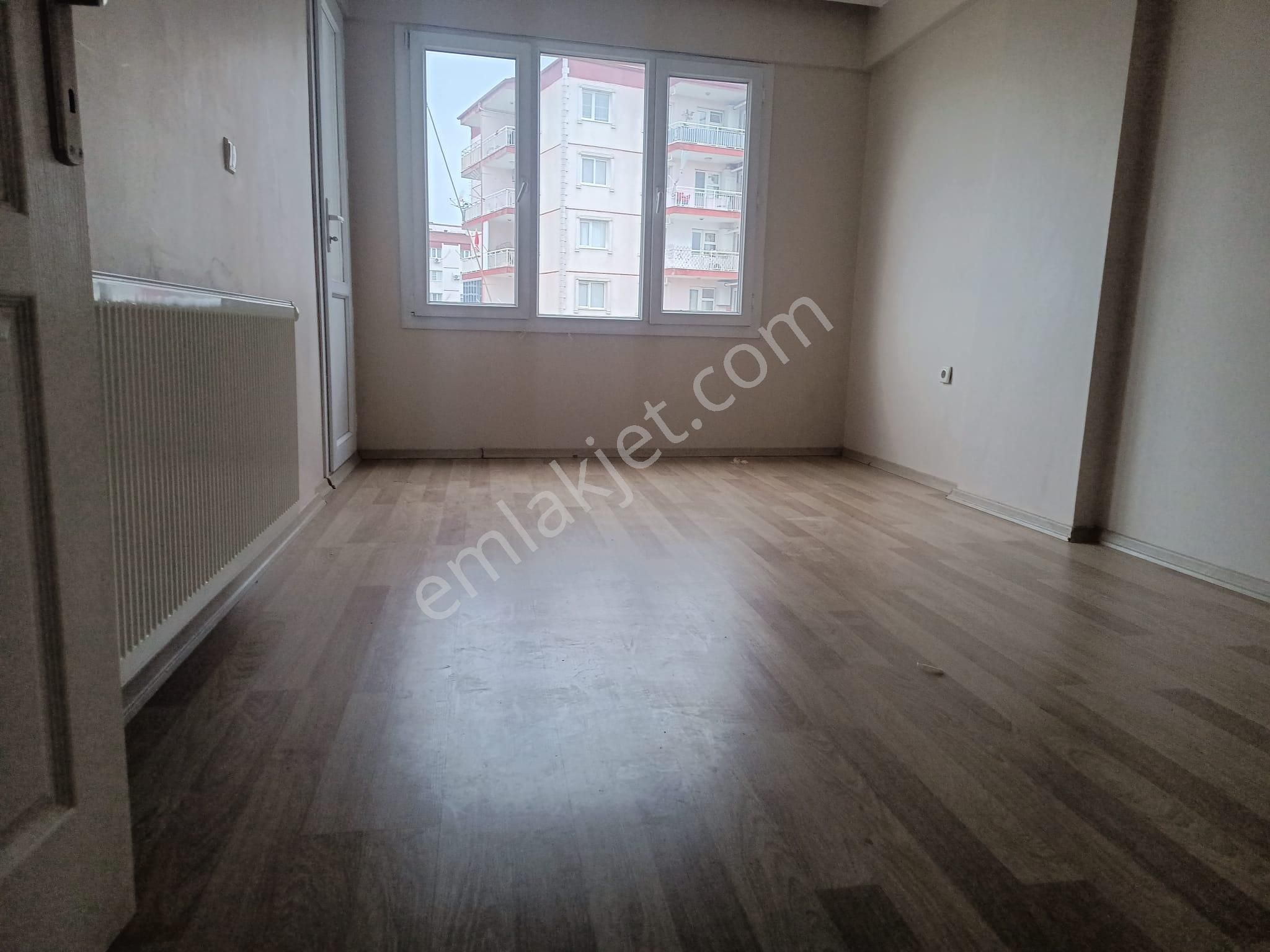 Buket Emlaktan 2+1 Kiralık Daire Doğalgazlı Ara Kat Asansörlü - Görsel 4