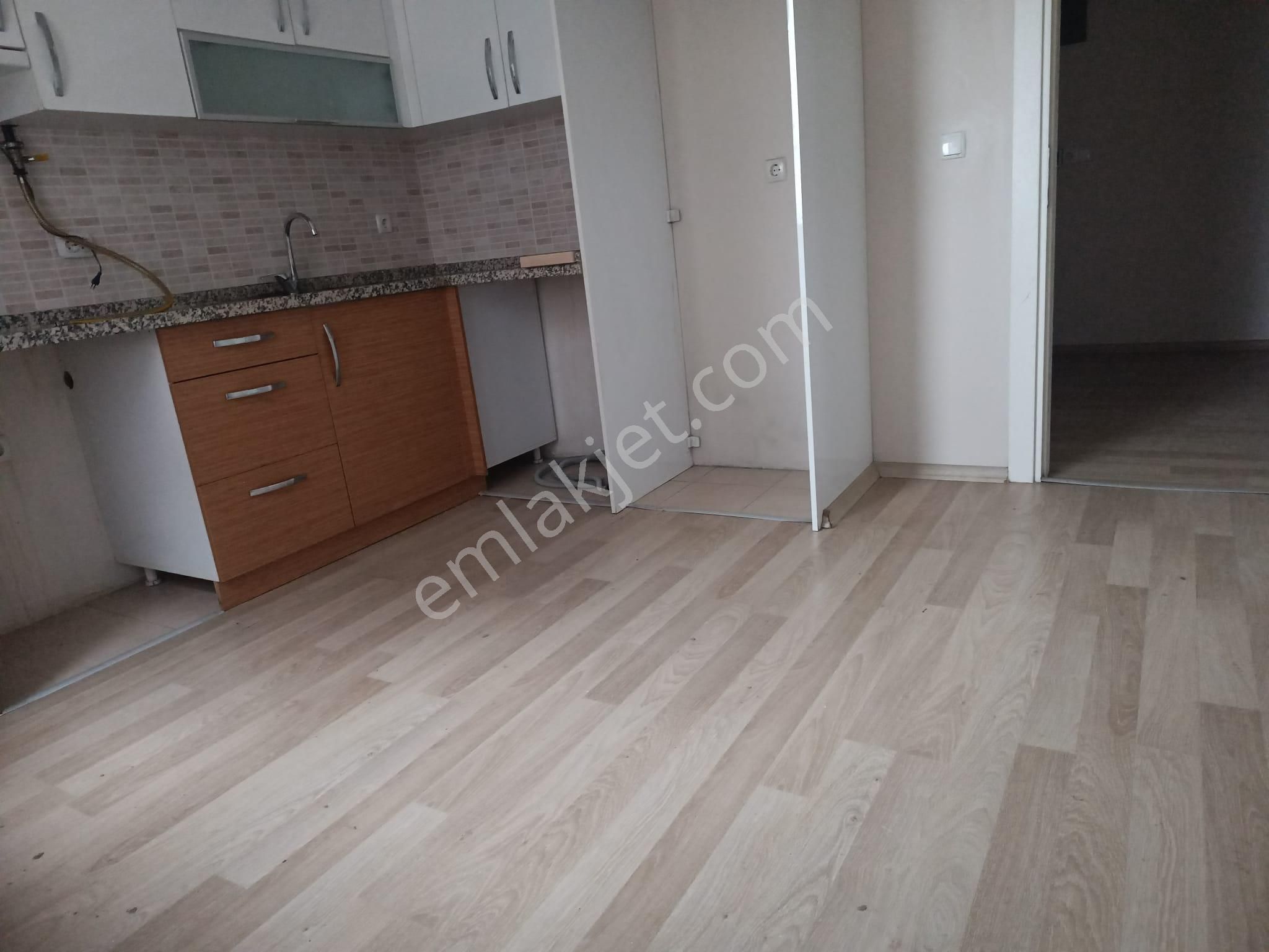 Buket Emlaktan 2+1 Kiralık Daire Doğalgazlı Ara Kat Asansörlü - Görsel 15