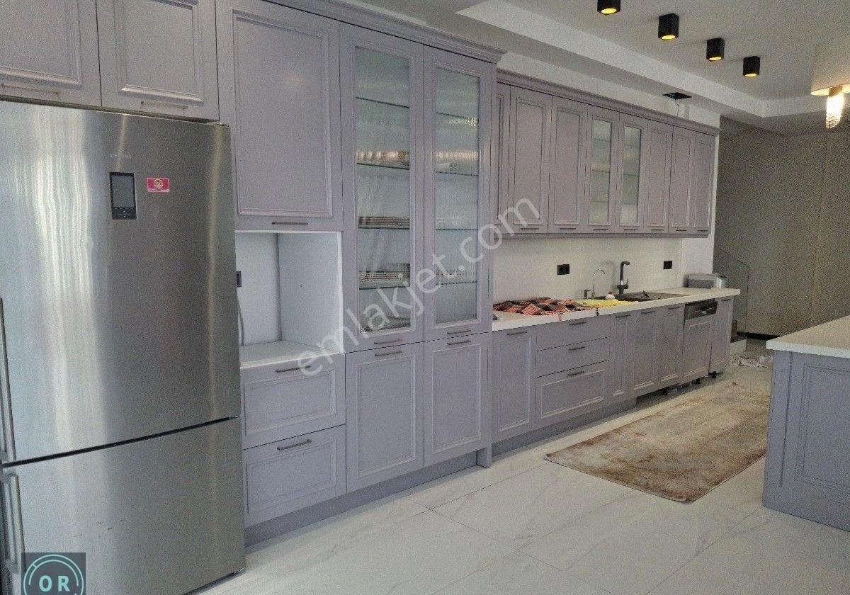 Kuzeytepe Bahçelievler Sitesi 7+1 Tripleks 577 M2 Alanlı Garaj Ve Bahçe Peyzajlı Satılık Villa - Görsel 23