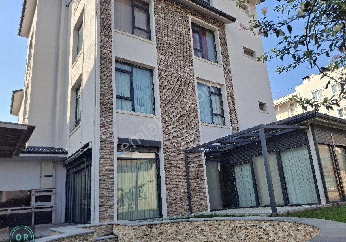 Kuzeytepe Bahçelievler Sitesi 7+1 Tripleks 577 M2 Alanlı Garaj Ve Bahçe Peyzajlı Satılık Villa - Görsel 21