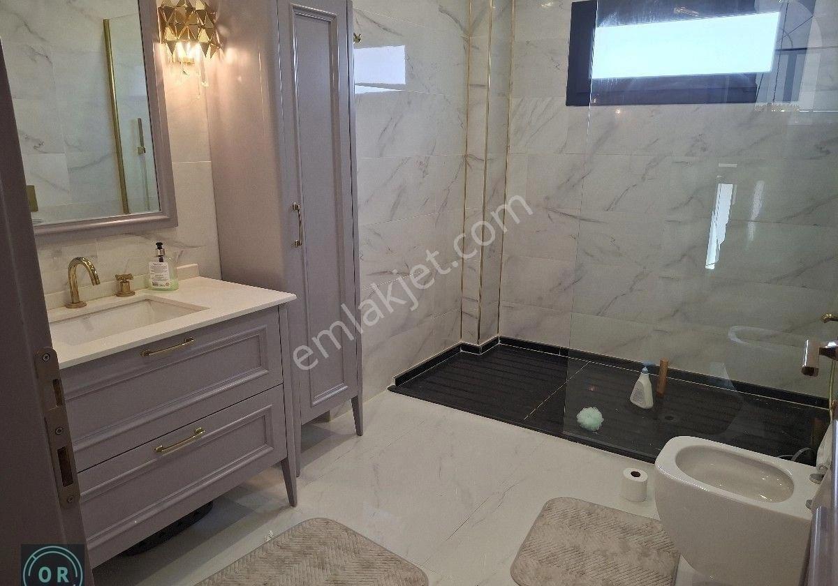 Kuzeytepe Bahçelievler Sitesi 7+1 Tripleks 577 M2 Alanlı Garaj Ve Bahçe Peyzajlı Satılık Villa - Görsel 26