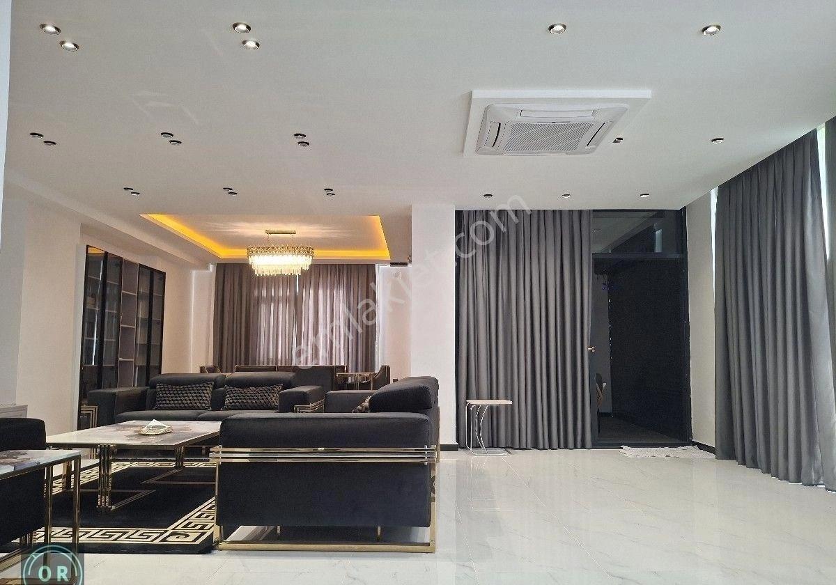 Kuzeytepe Bahçelievler Sitesi 7+1 Tripleks 577 M2 Alanlı Garaj Ve Bahçe Peyzajlı Satılık Villa - Görsel 19