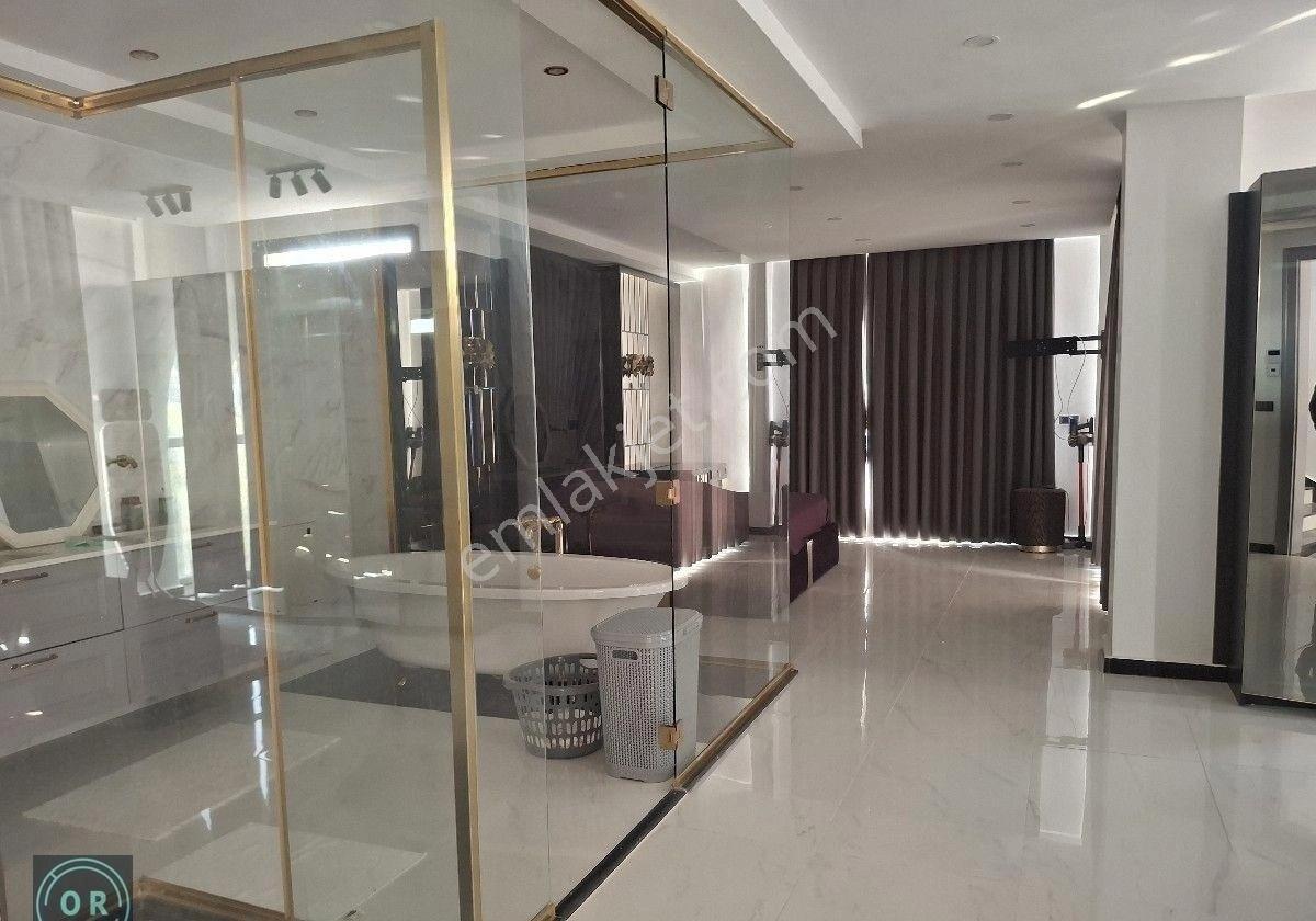 Kuzeytepe Bahçelievler Sitesi 7+1 Tripleks 577 M2 Alanlı Garaj Ve Bahçe Peyzajlı Satılık Villa - Görsel 35