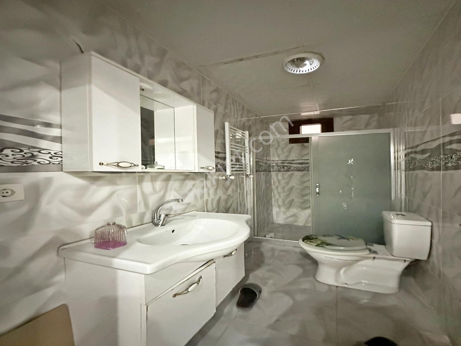 Konak Yapı'dan Metrobüse Yakın 2+1 Kiralık Daire - Görsel 16