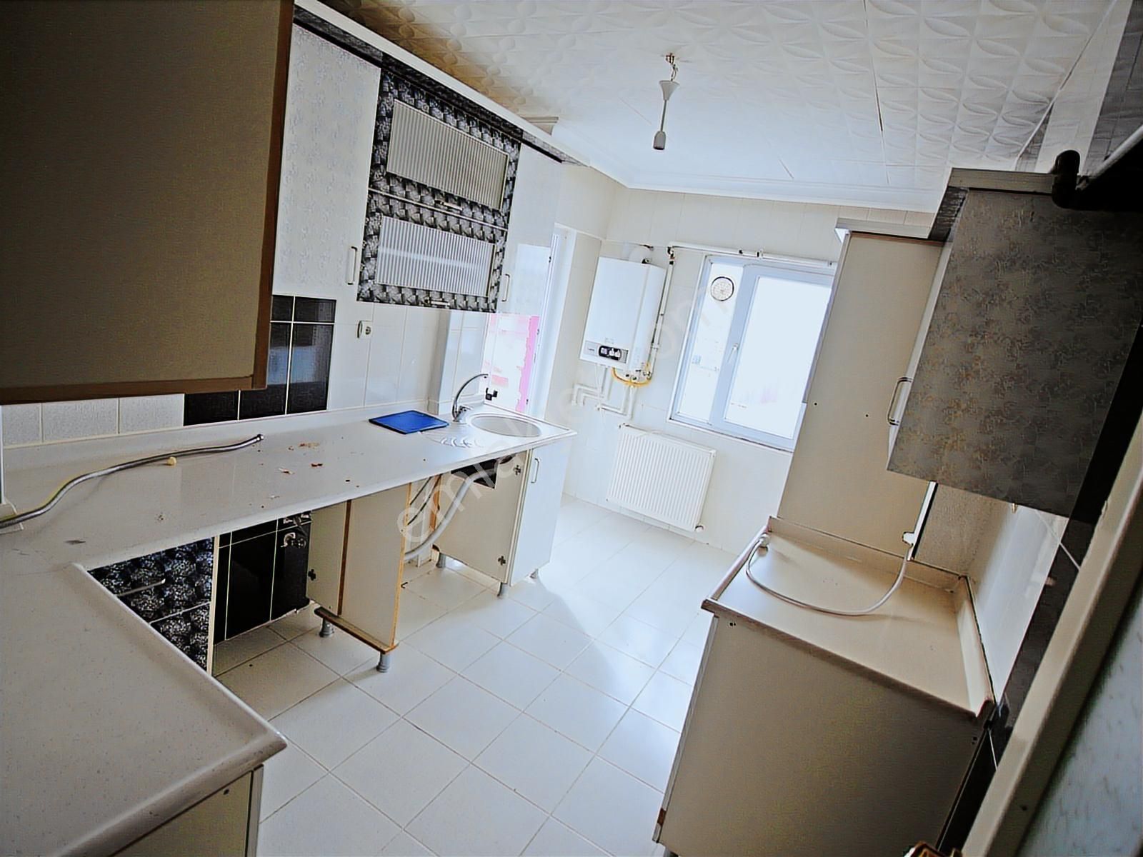 İstasyon Mh'de Şehir Manzaralı 3+1 Güney - Batı Cepheli Ara Kat