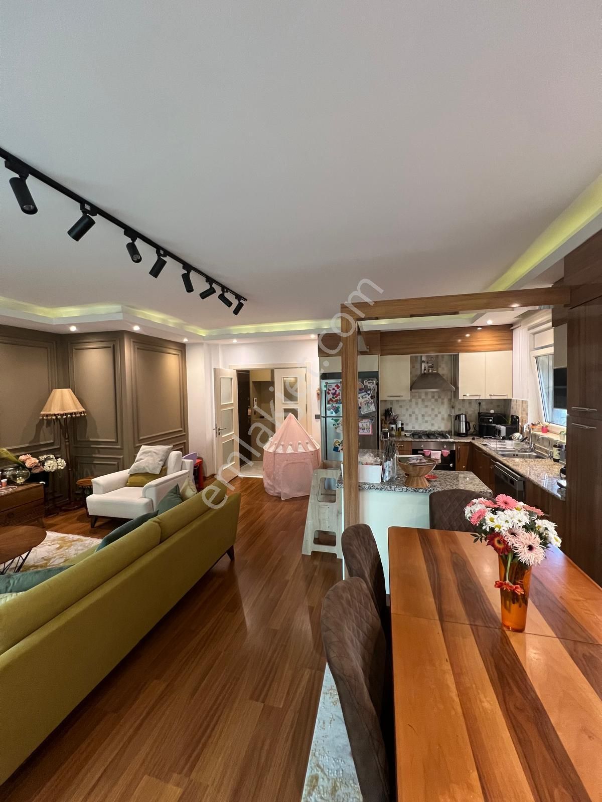 Gürsu 'da Casaba Karşısı Satılık Residence Konforunda 2+1 Daire - Görsel 2