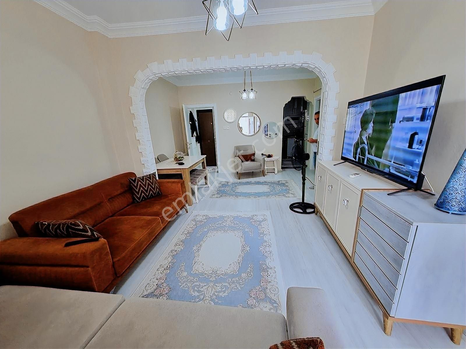 Cerrahpaşa Tıp Fakültesi Karşısı 3.kat 80mk 2+1 Ful Yapılı Temiz - Görsel 13