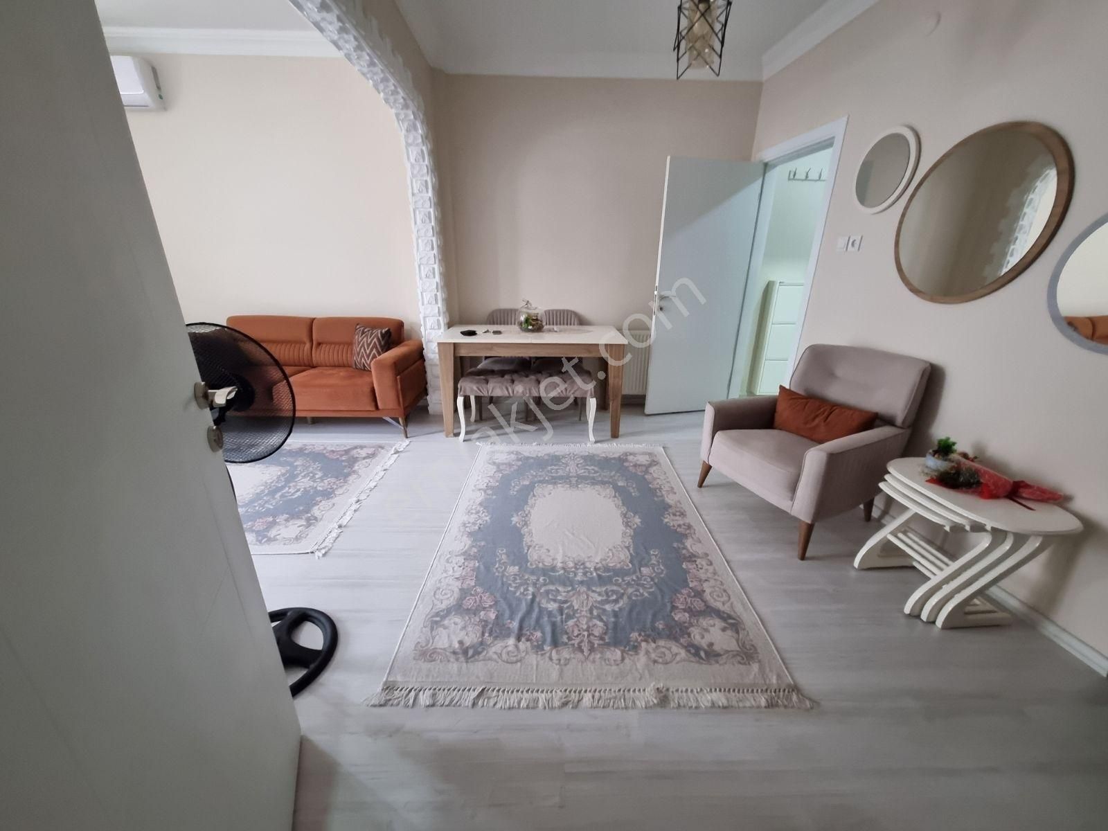 Cerrahpaşa Tıp Fakültesi Karşısı 3.kat 80mk 2+1 Ful Yapılı Temiz - Görsel 29