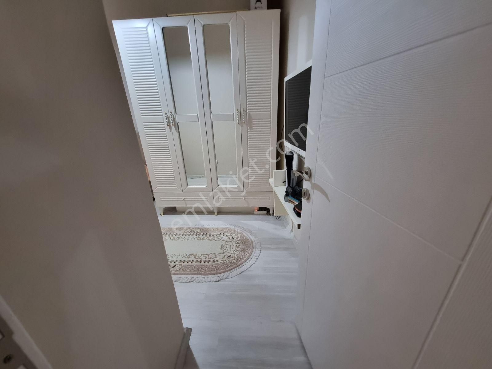 Cerrahpaşa Tıp Fakültesi Karşısı 3.kat 80mk 2+1 Ful Yapılı Temiz - Görsel 16