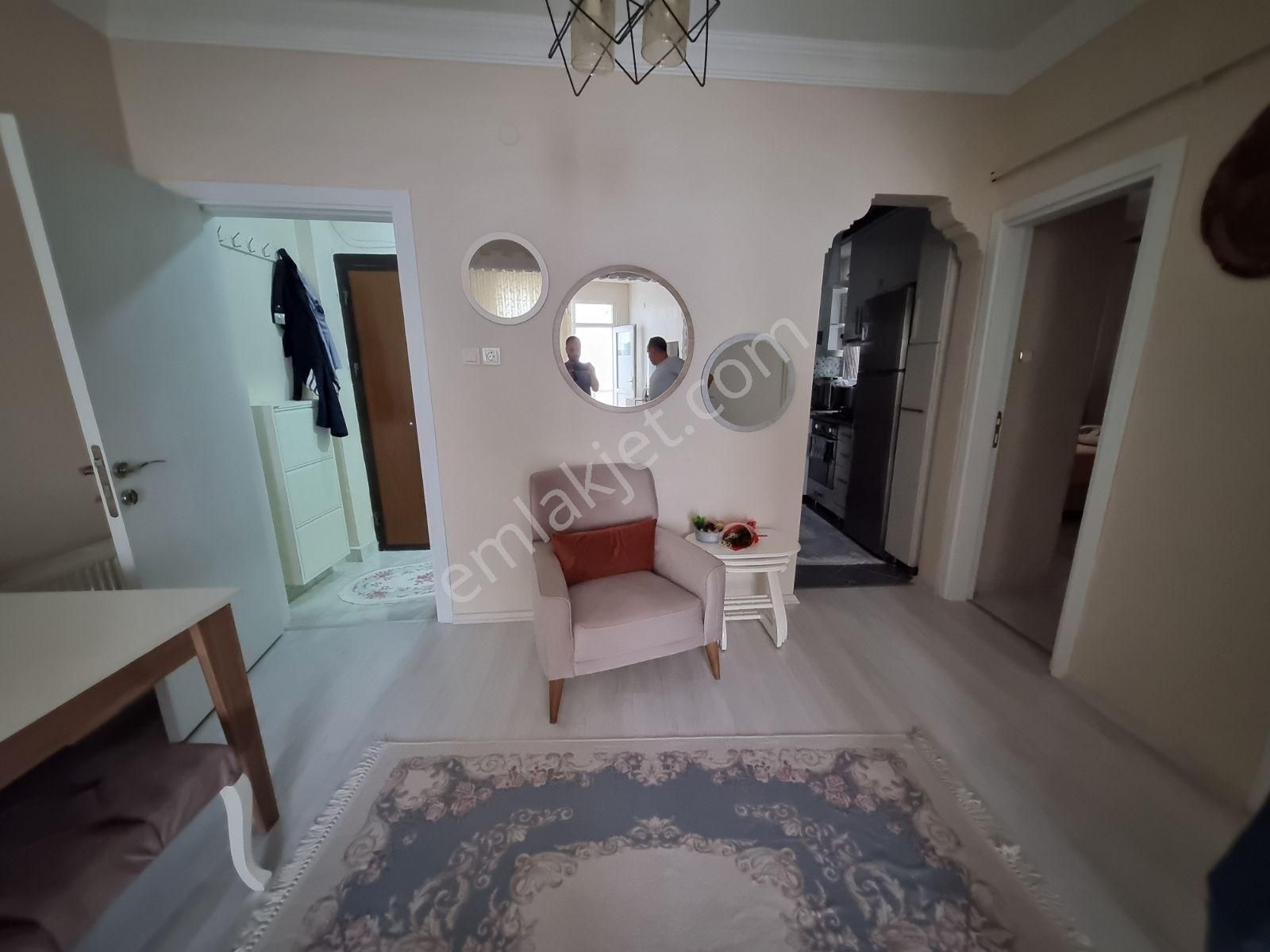 Cerrahpaşa Tıp Fakültesi Karşısı 3.kat 80mk 2+1 Ful Yapılı Temiz - Görsel 5