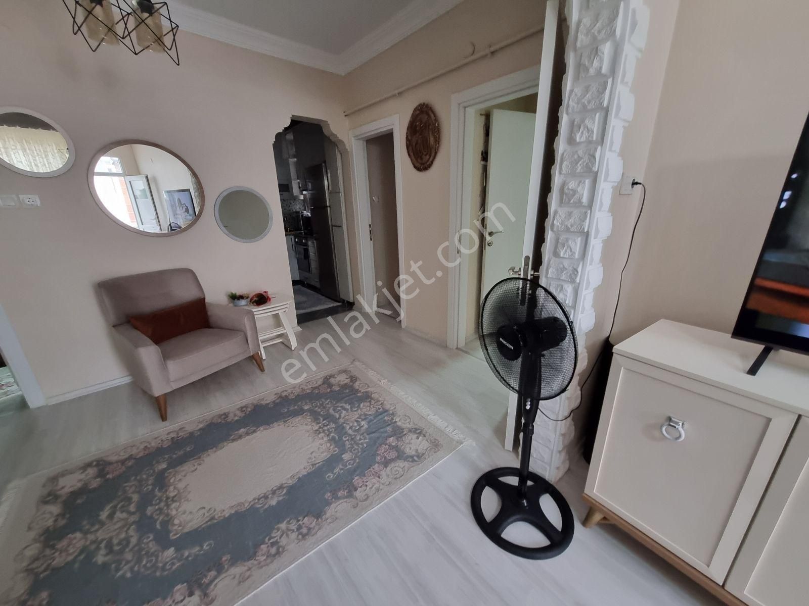 Cerrahpaşa Tıp Fakültesi Karşısı 3.kat 80mk 2+1 Ful Yapılı Temiz - Görsel 4