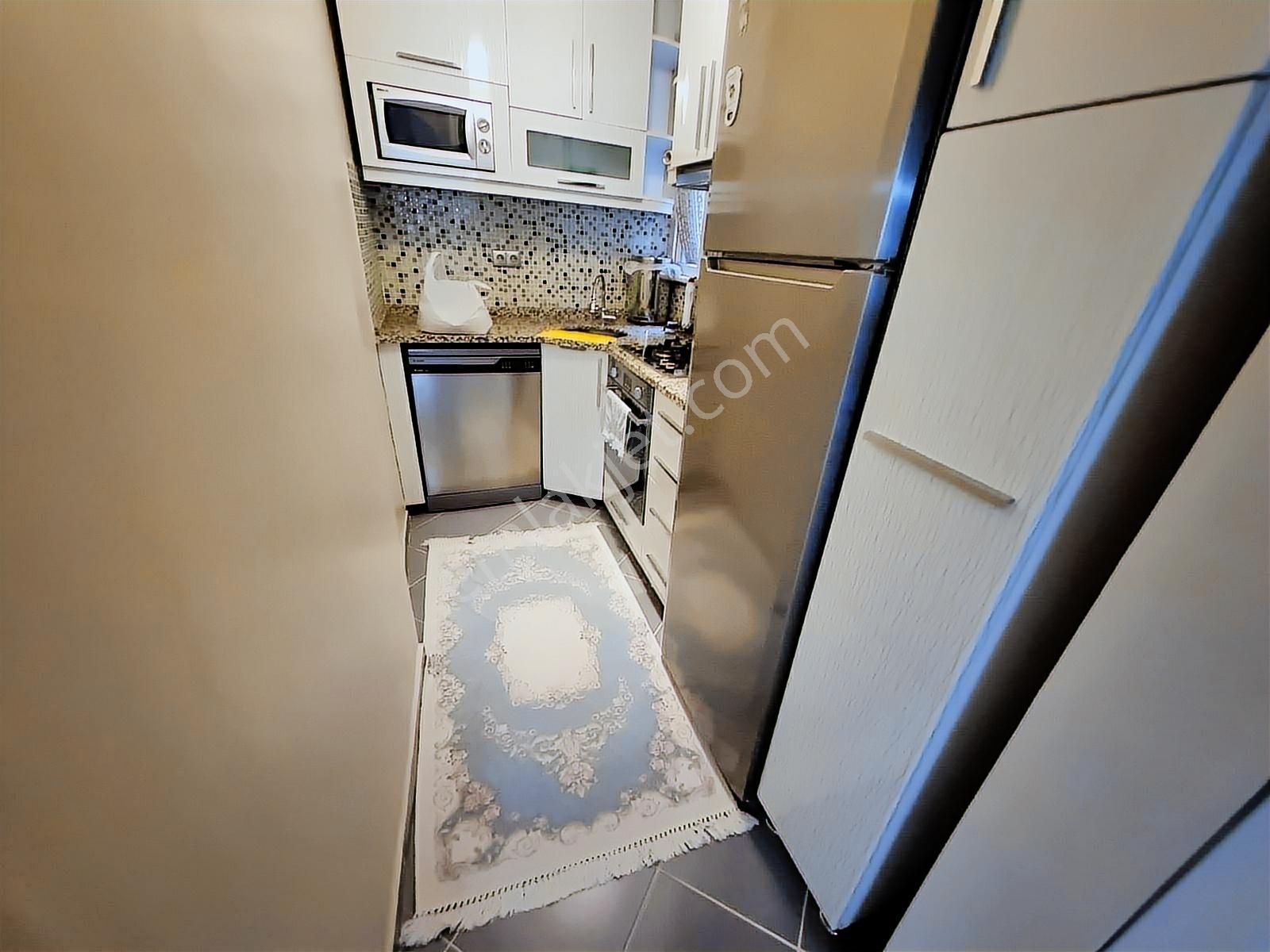 Cerrahpaşa Tıp Fakültesi Karşısı 3.kat 80mk 2+1 Ful Yapılı Temiz - Görsel 2