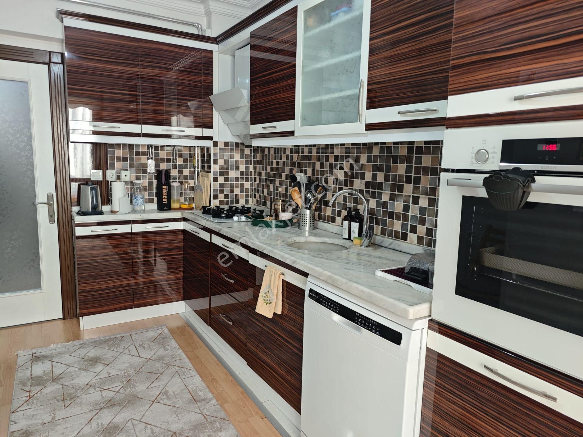 Lider Emlak'tan Güneşevlerde **merkezde** 3+1 Kiralık Daire - Görsel 12