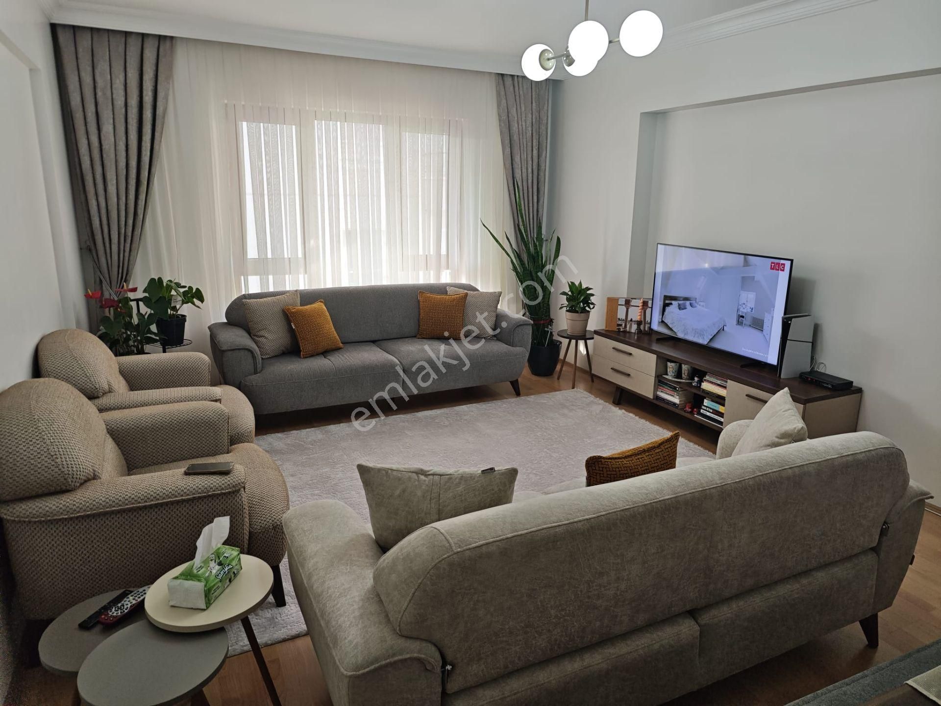 Lider Emlak'tan Güneşevlerde **merkezde** 3+1 Kiralık Daire