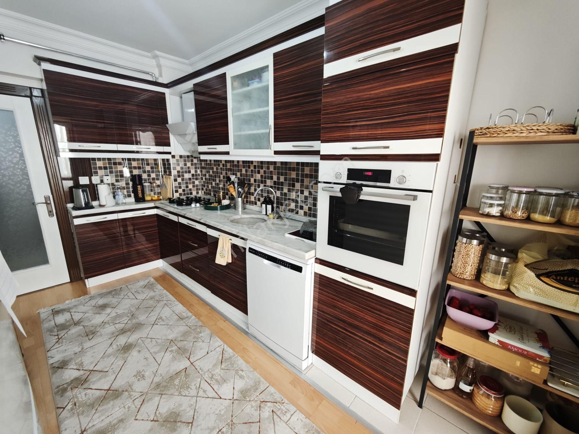 Lider Emlak'tan Güneşevlerde **merkezde** 3+1 Kiralık Daire - Görsel 7