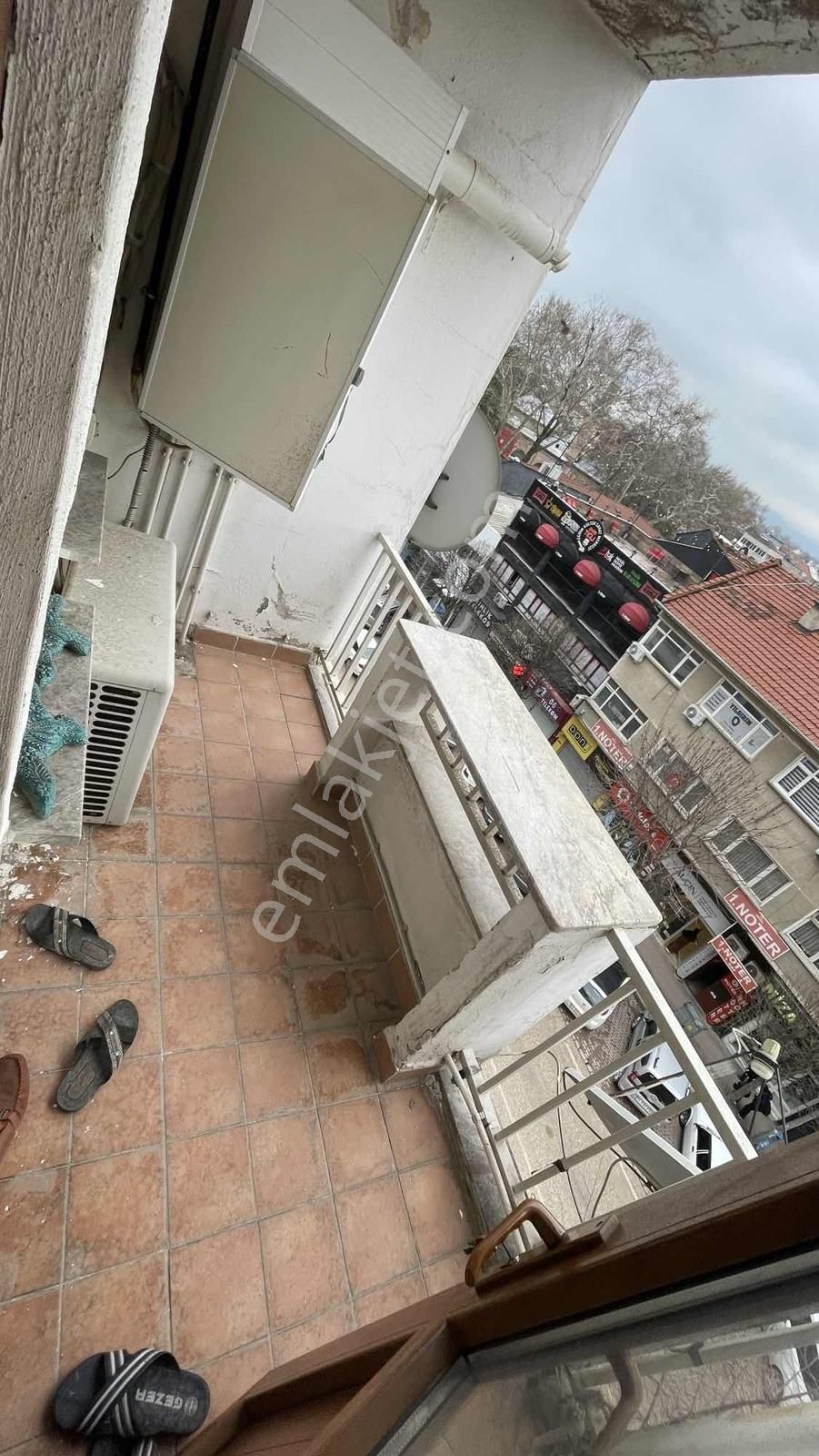 İnegöl Merkezde Kiralık 3+1 160m Cadde Üstü Arakat Daire - Görsel 3