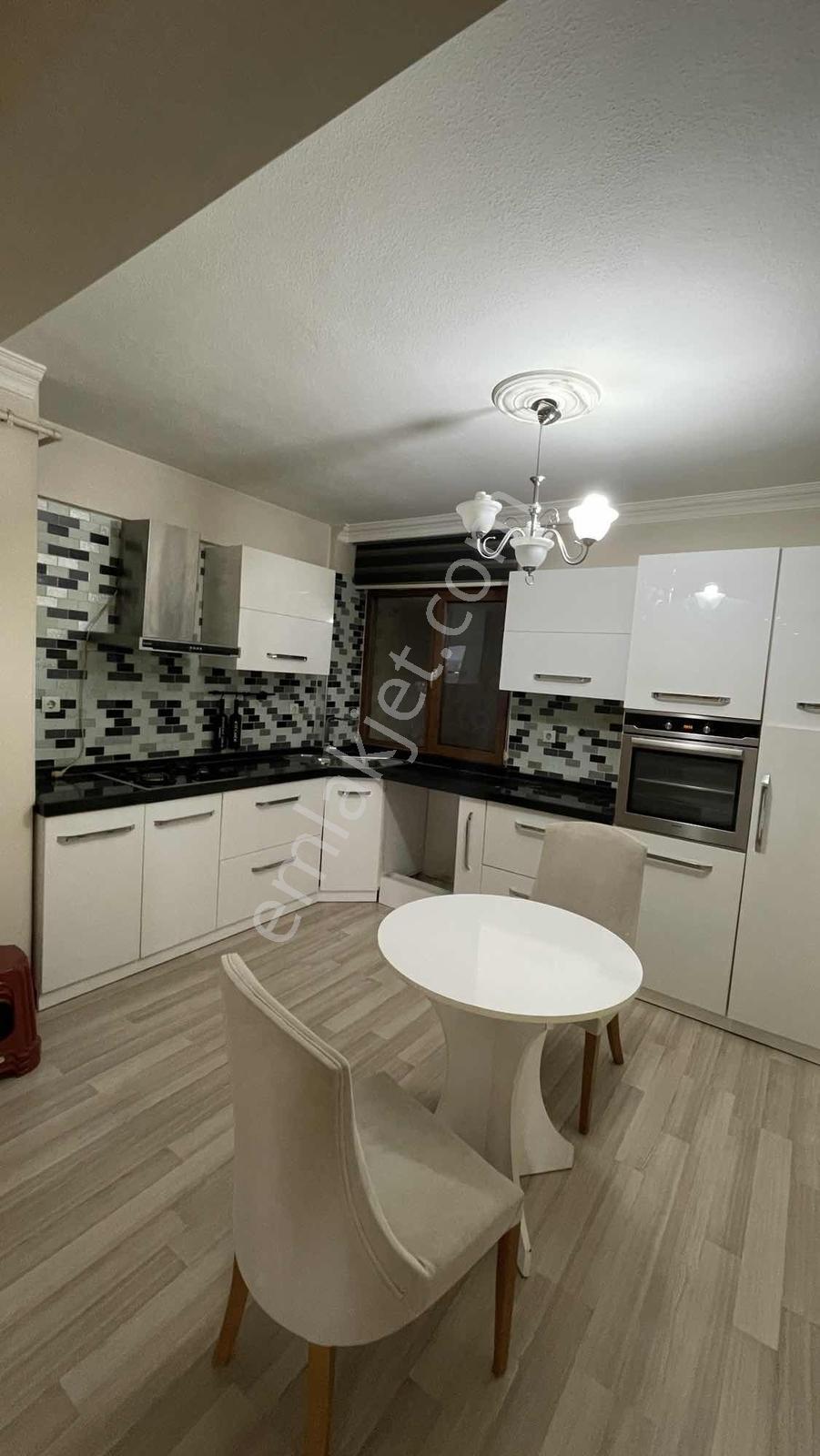İnegöl Merkezde Kiralık 3+1 160m Cadde Üstü Arakat Daire - Görsel 15