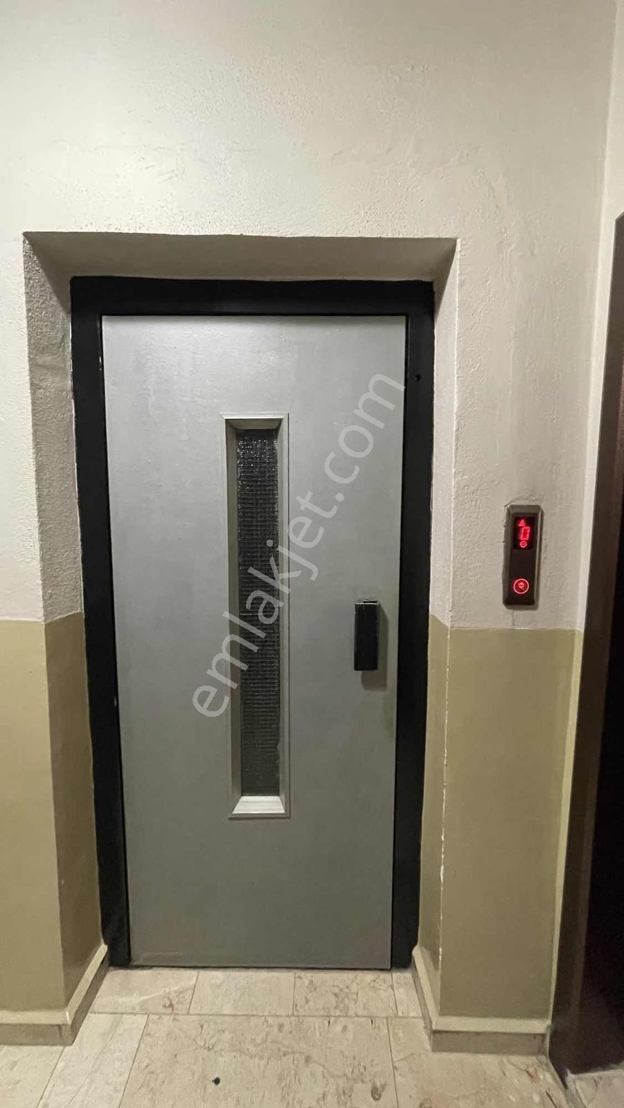 İnegöl Merkezde Kiralık 3+1 160m Cadde Üstü Arakat Daire - Görsel 23