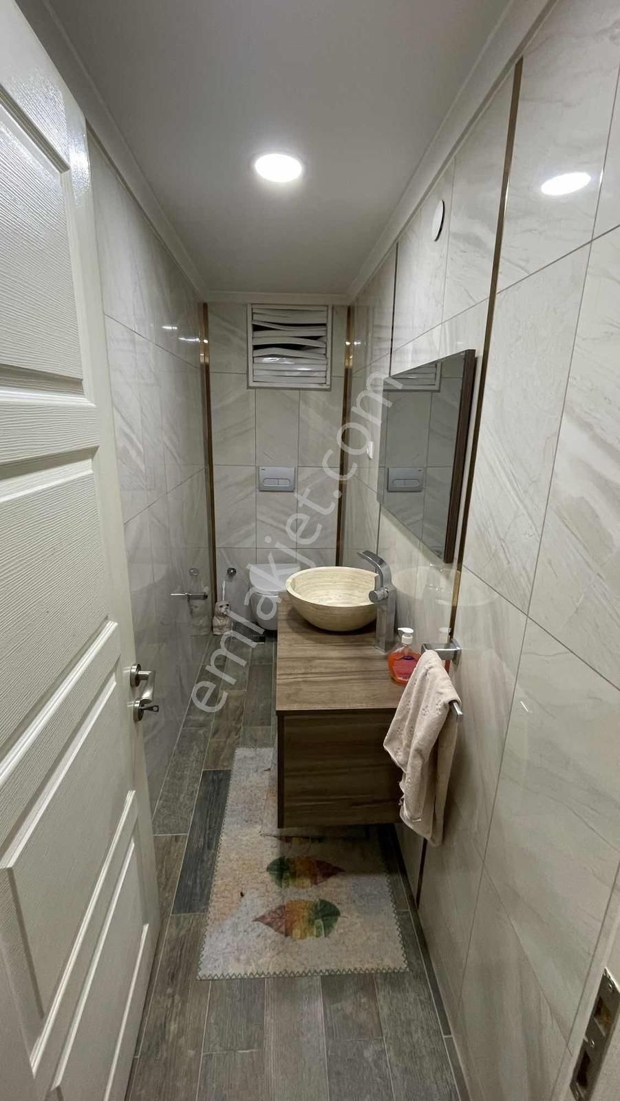 İnegöl Merkezde Kiralık 3+1 160m Cadde Üstü Arakat Daire - Görsel 2