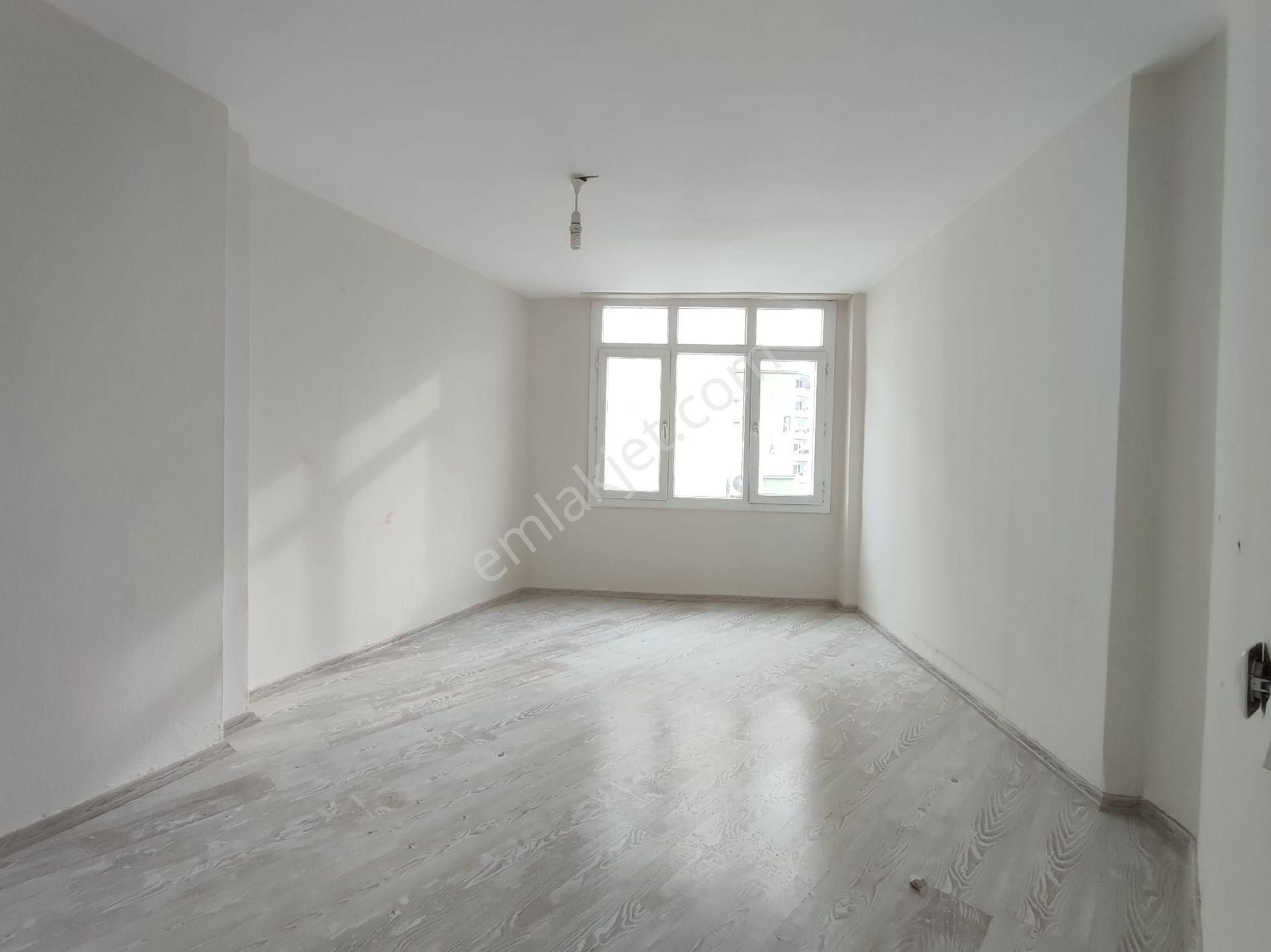 Mavi Bulvr Üzeri Şehitler Parkı Civ Az Katlı 3+1 Geniş Cazip Daire - Görsel 10