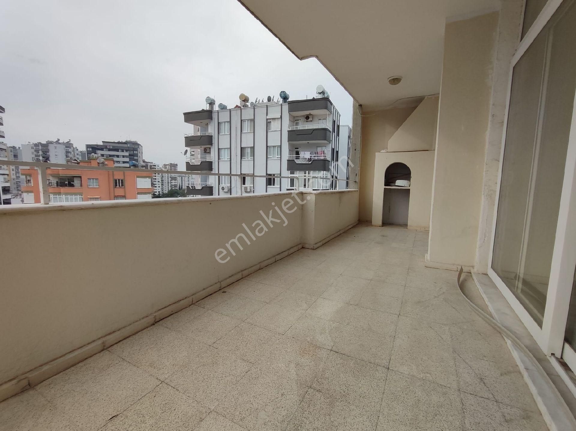 Mavi Bulvr Üzeri Şehitler Parkı Civ Az Katlı 3+1 Geniş Cazip Daire - Görsel 6