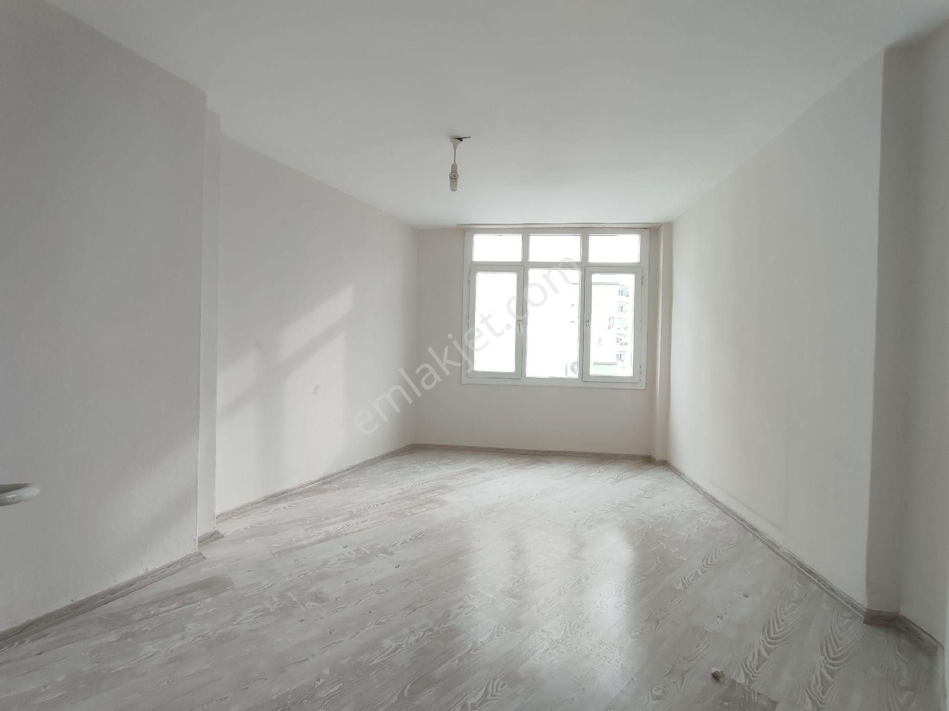 Mavi Bulvr Üzeri Şehitler Parkı Civ Az Katlı 3+1 Geniş Cazip Daire - Görsel 27