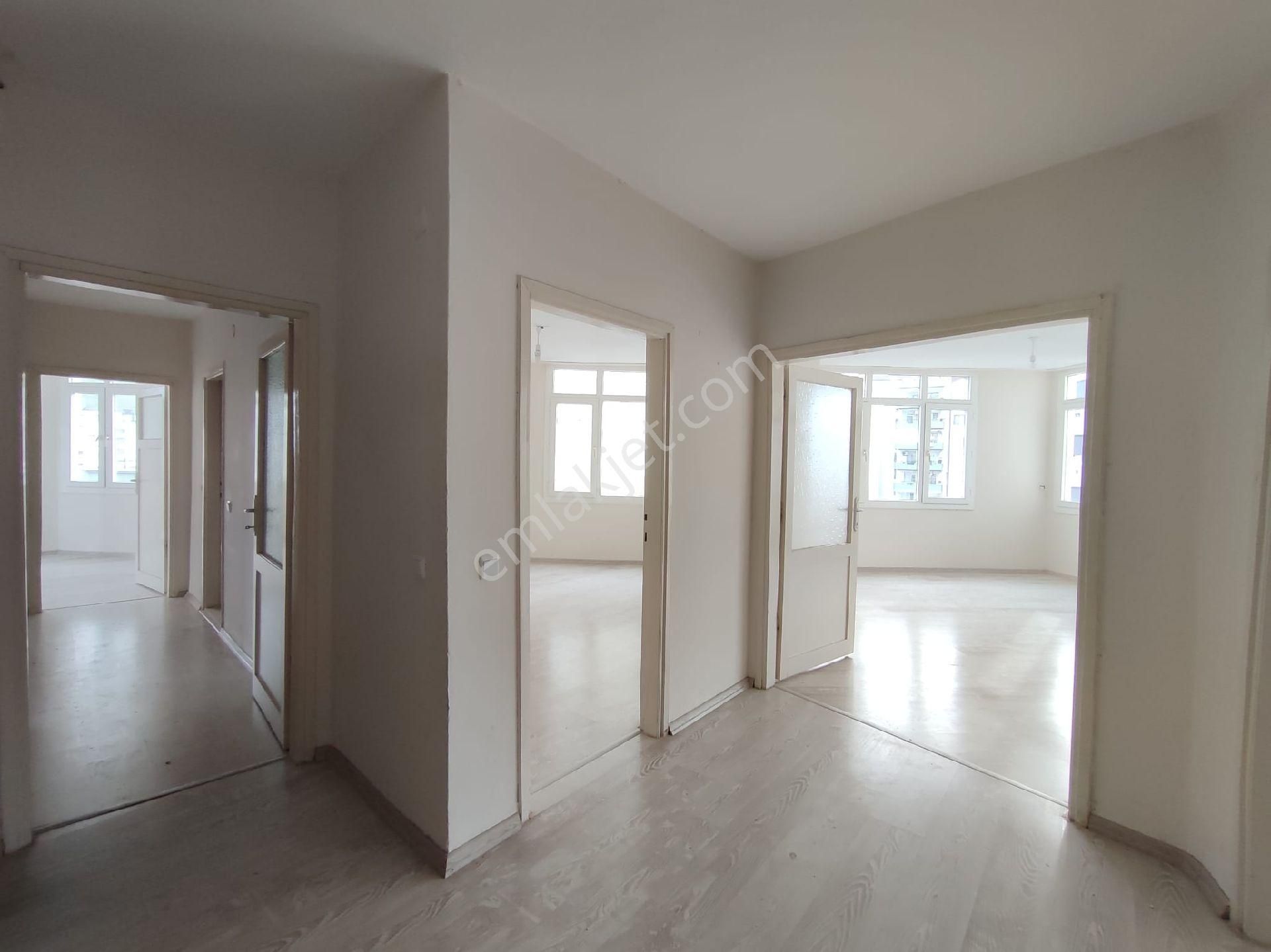 Mavi Bulvr Üzeri Şehitler Parkı Civ Az Katlı 3+1 Geniş Cazip Daire - Görsel 9