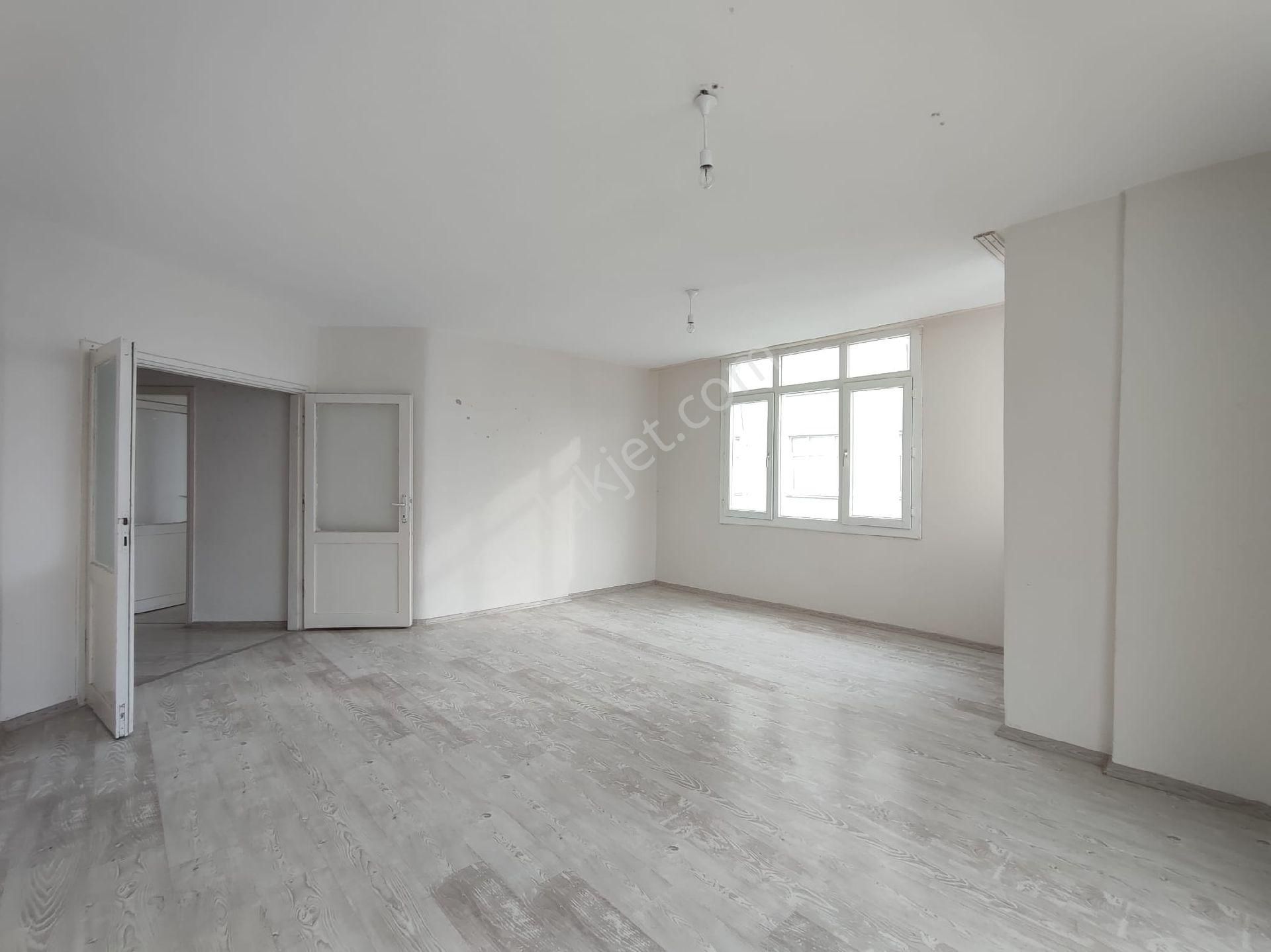 Mavi Bulvr Üzeri Şehitler Parkı Civ Az Katlı 3+1 Geniş Cazip Daire - Görsel 25