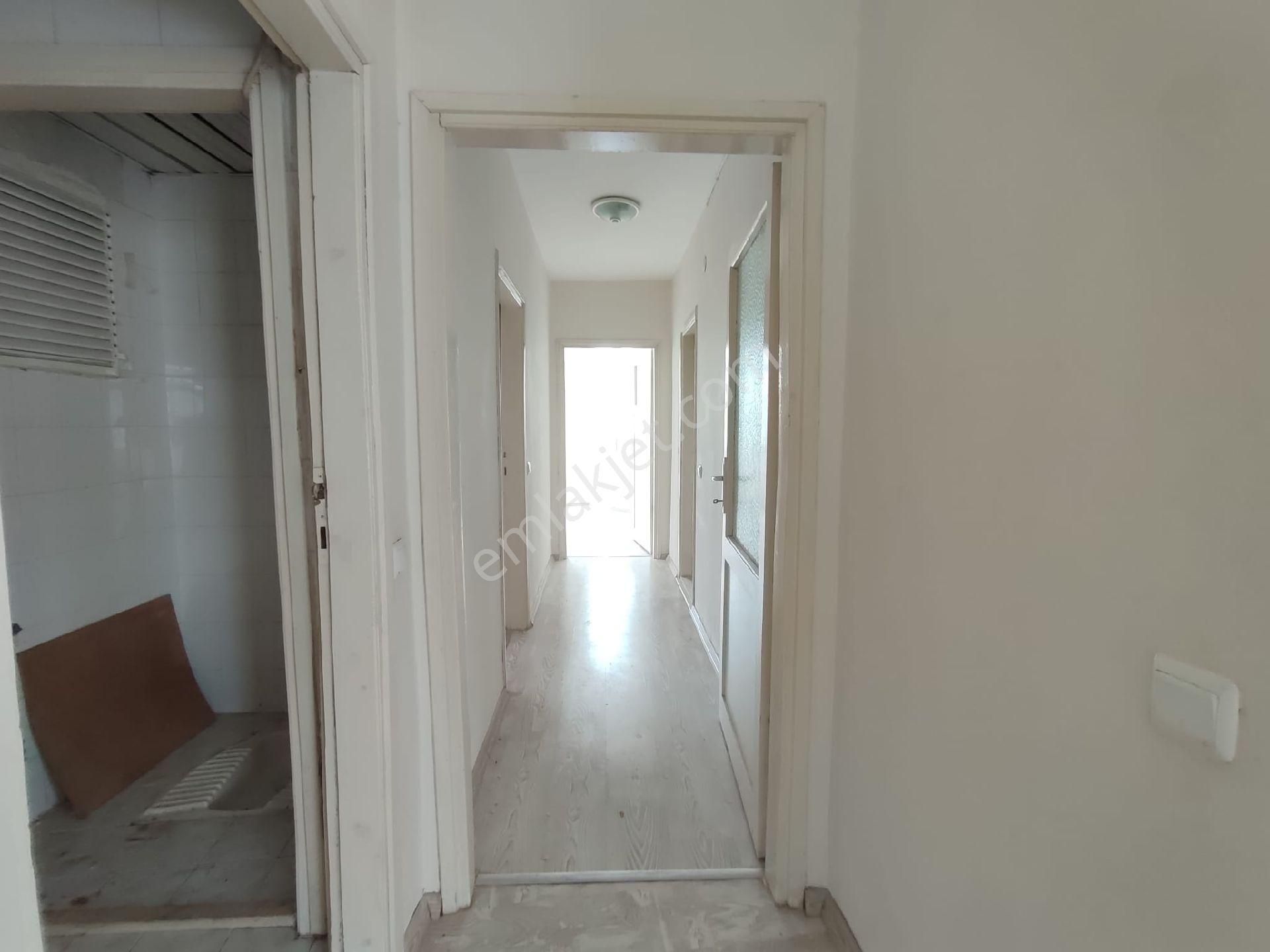 Mavi Bulvr Üzeri Şehitler Parkı Civ Az Katlı 3+1 Geniş Cazip Daire - Görsel 12