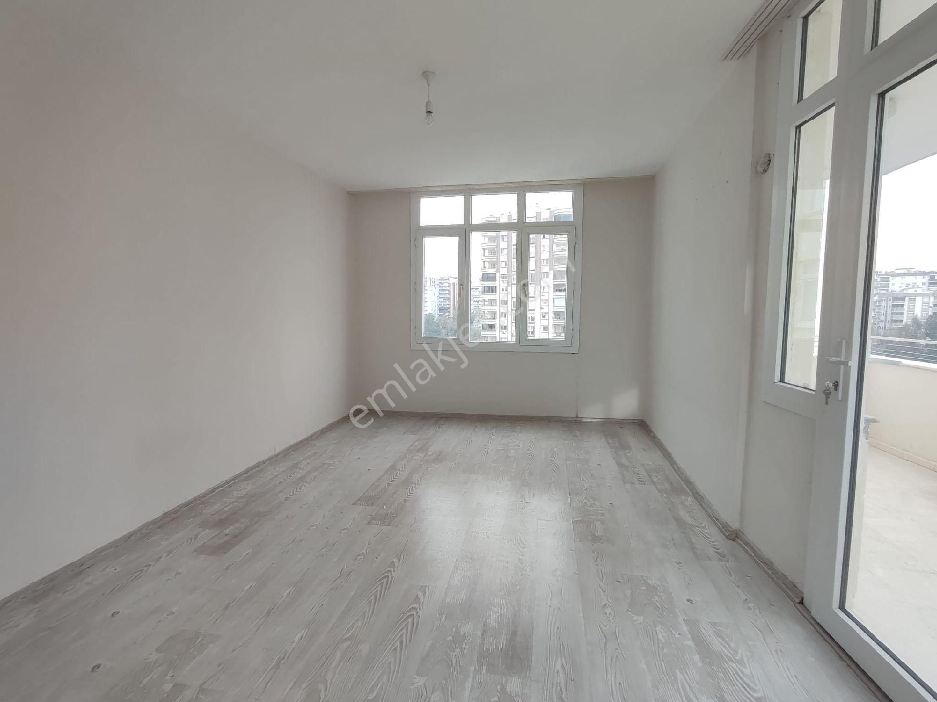 Mavi Bulvr Üzeri Şehitler Parkı Civ Az Katlı 3+1 Geniş Cazip Daire - Görsel 16