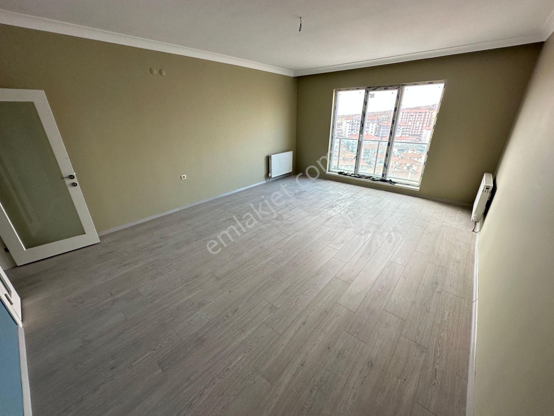 Özçelikler'den Site İçinde Ankara Manzaralı 3,5+1 Kiralık Daire - Görsel 16