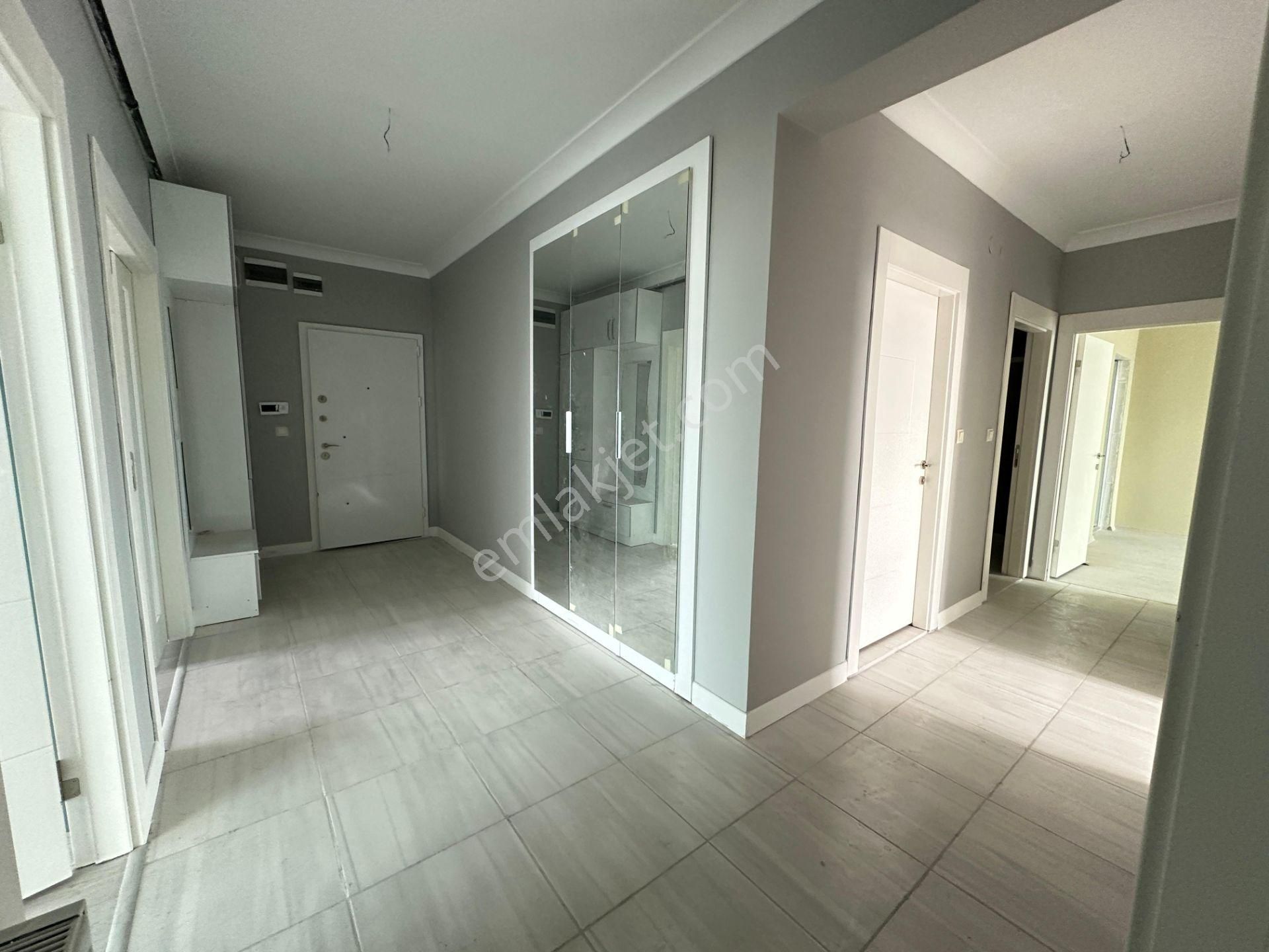 Özçelikler'den Site İçinde Ankara Manzaralı 3,5+1 Kiralık Daire - Görsel 3