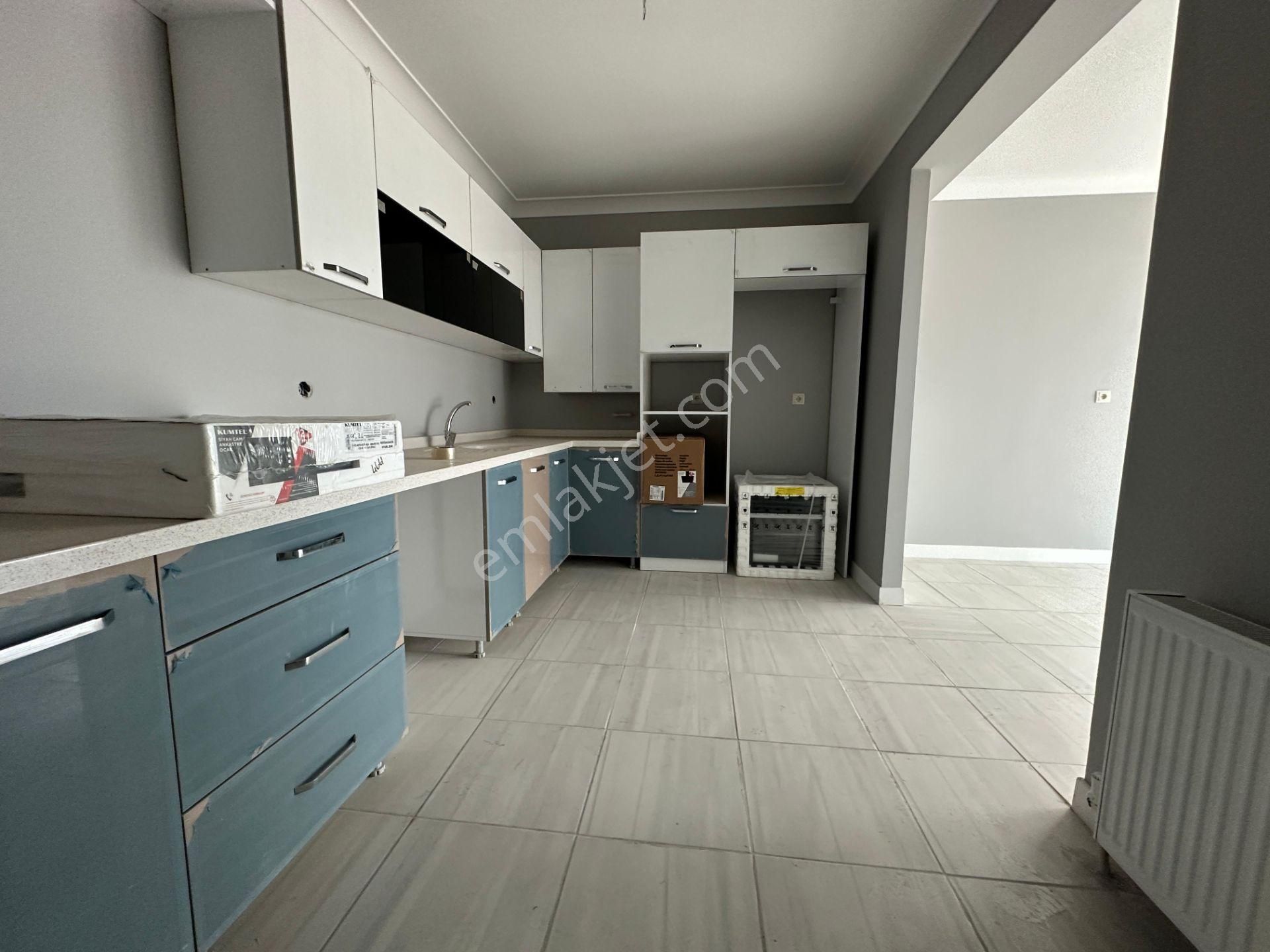 Özçelikler'den Site İçinde Ankara Manzaralı 3,5+1 Kiralık Daire - Görsel 2